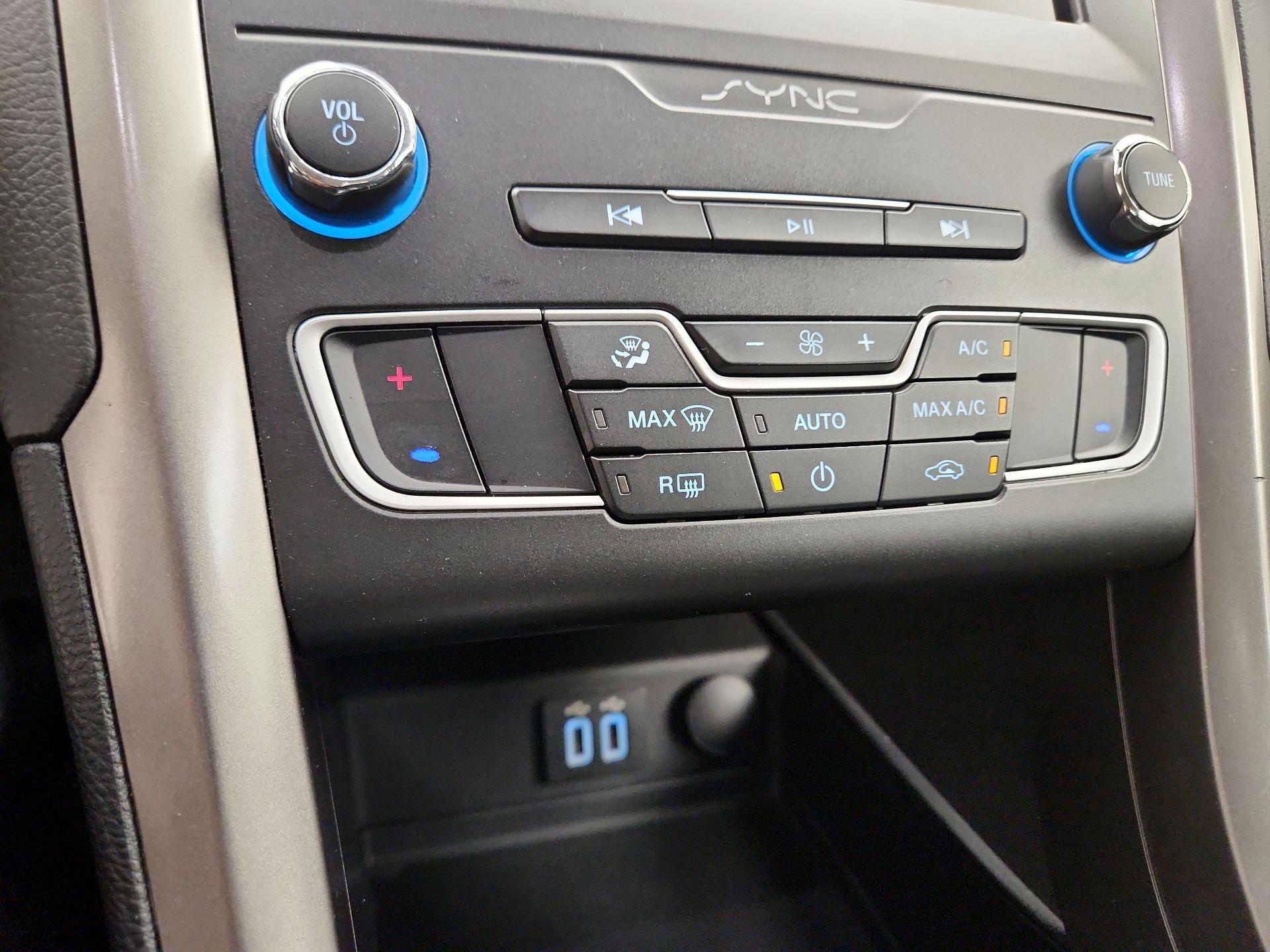 Thumbnail: 2020 Ford Fusion - 16