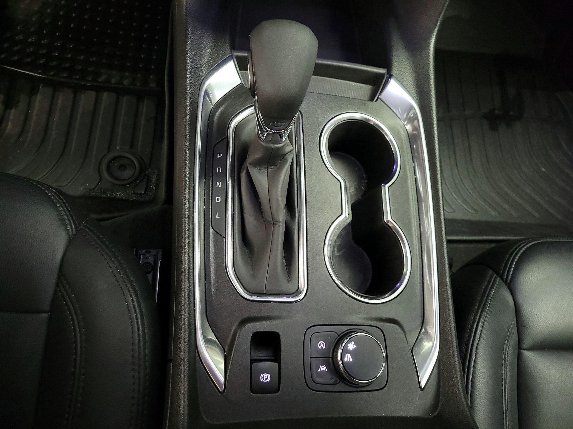 Thumbnail: 2022 Chevrolet Traverse - 18