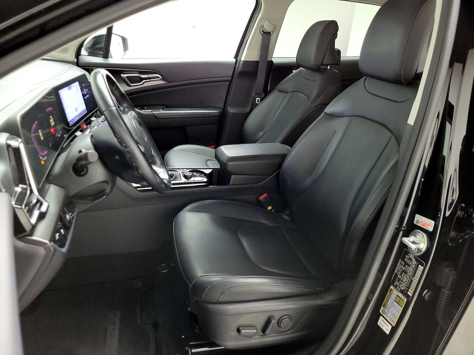 2023 Kia Sportage EX - Photo 12