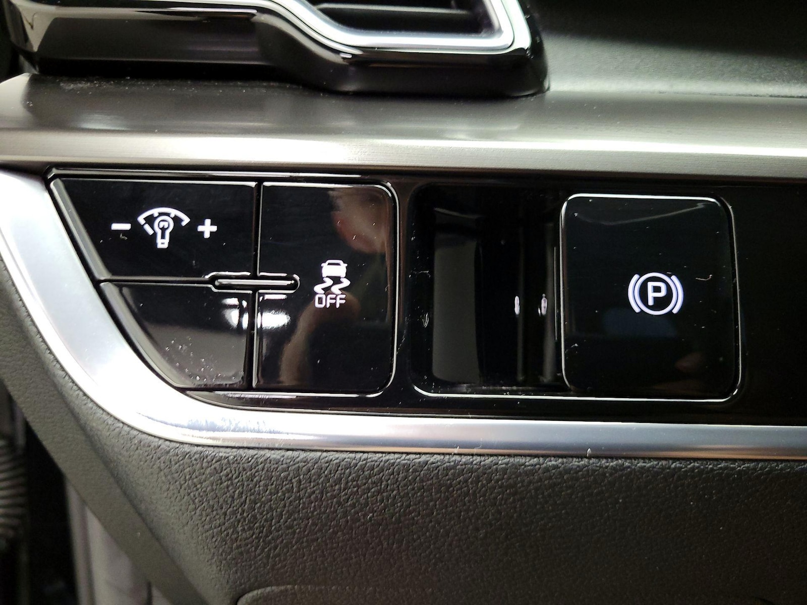 2023 Kia Sportage EX - Photo 14