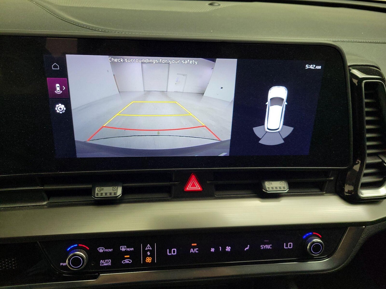 2023 Kia Sportage EX - Photo 16