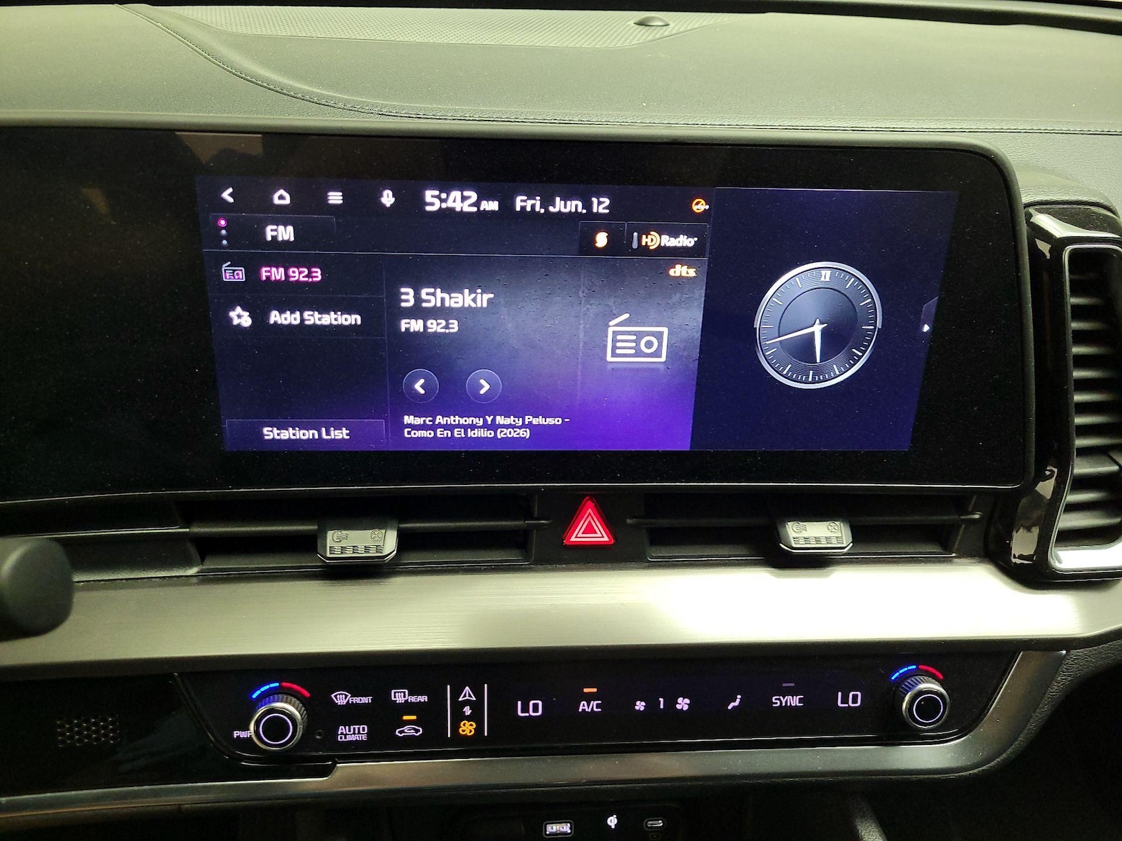 2023 Kia Sportage EX - Photo 17