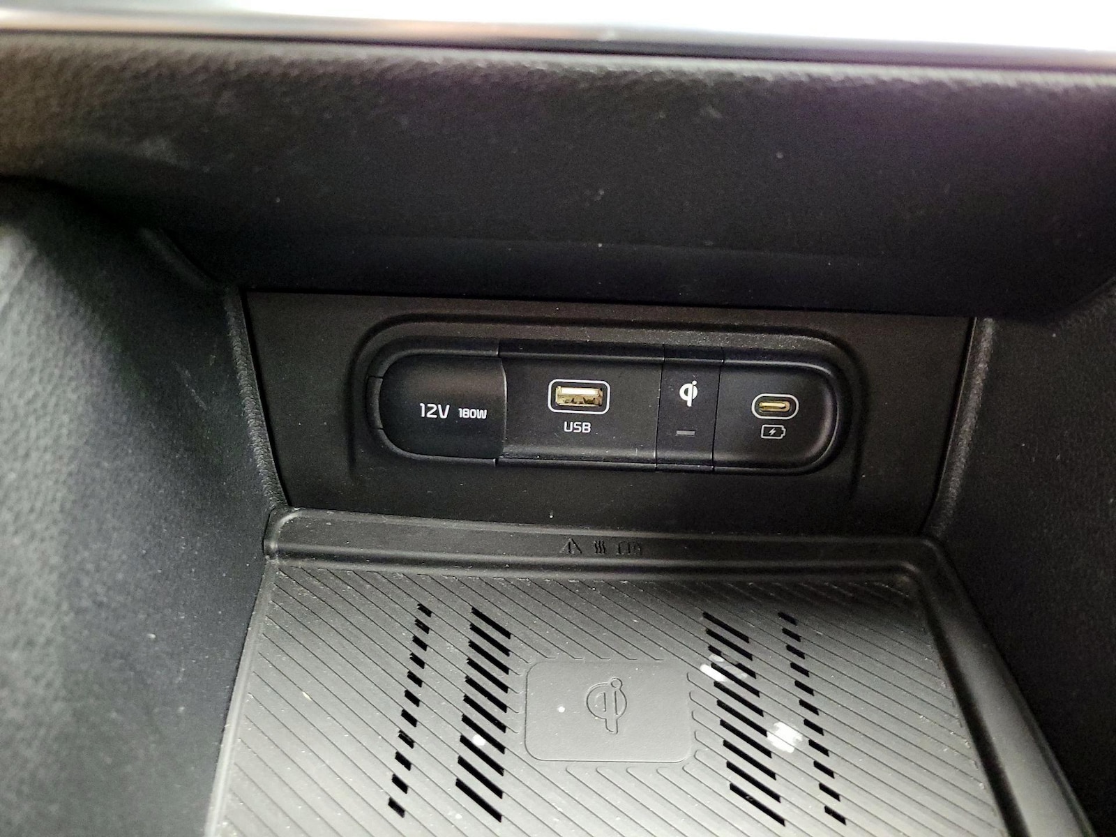 2023 Kia Sportage EX - Photo 20