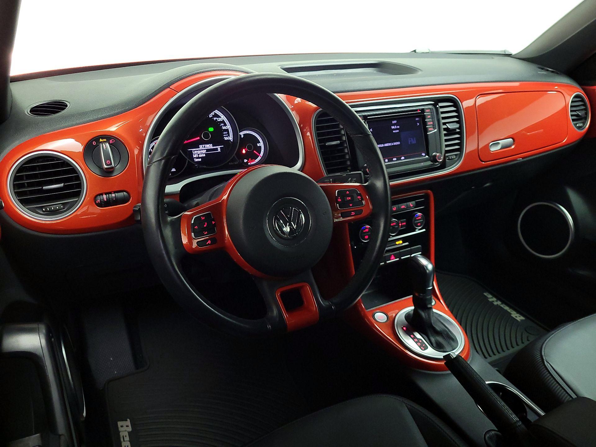 Thumbnail: 2018 Volkswagen Beetle - 9