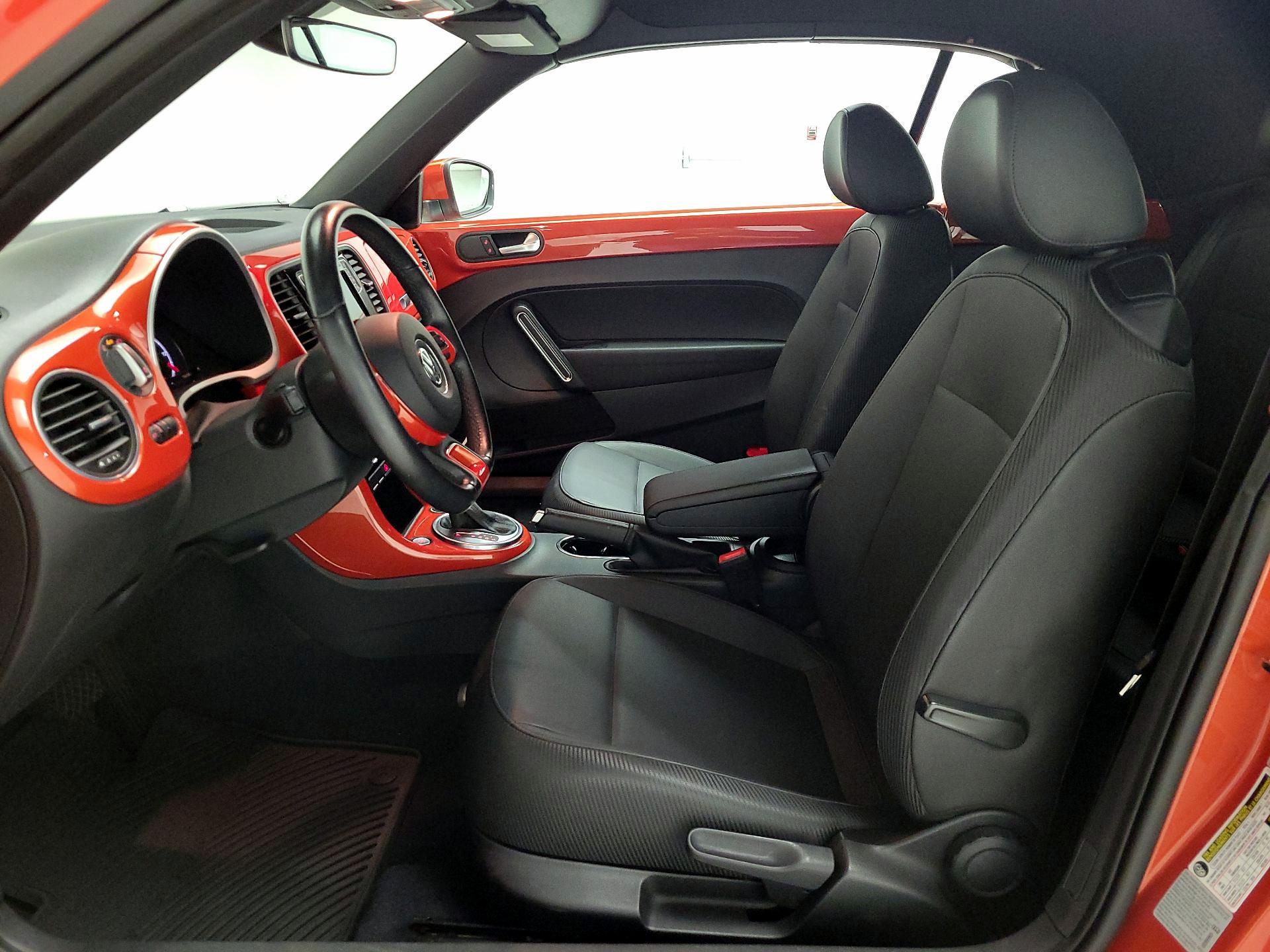 Thumbnail: 2018 Volkswagen Beetle - 11