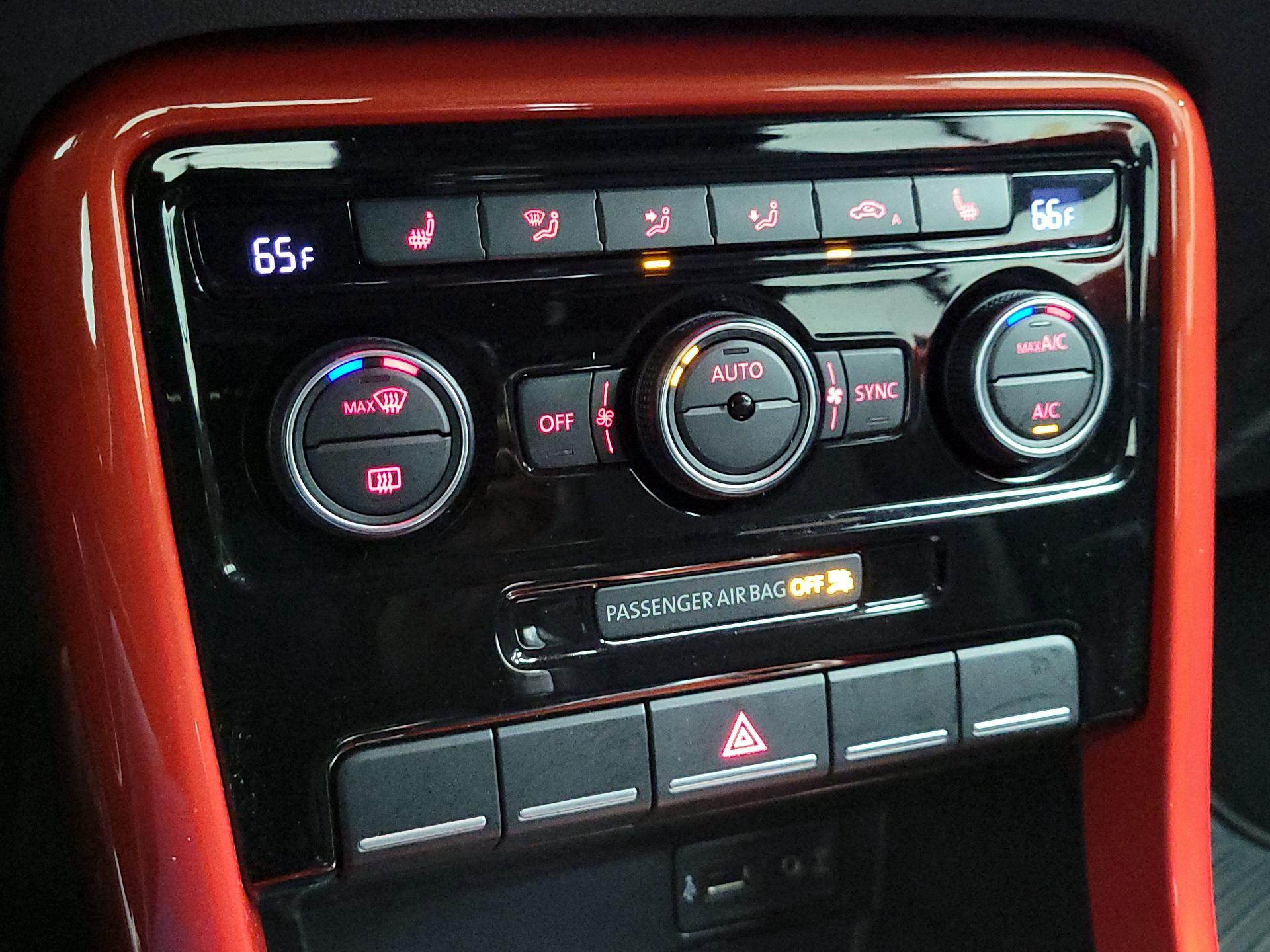 Thumbnail: 2018 Volkswagen Beetle - 16