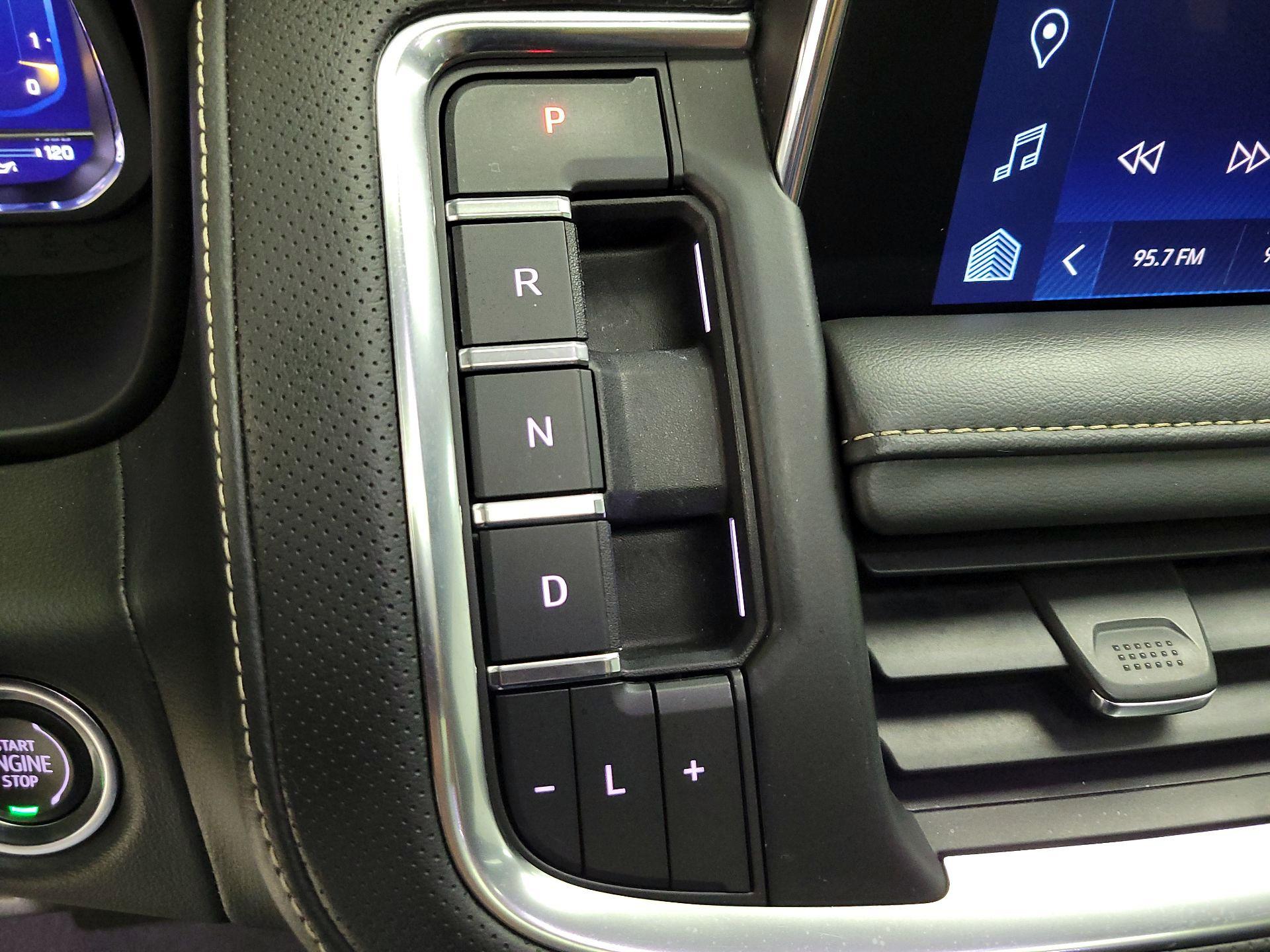 Thumbnail: 2022 Chevrolet Suburban - 18