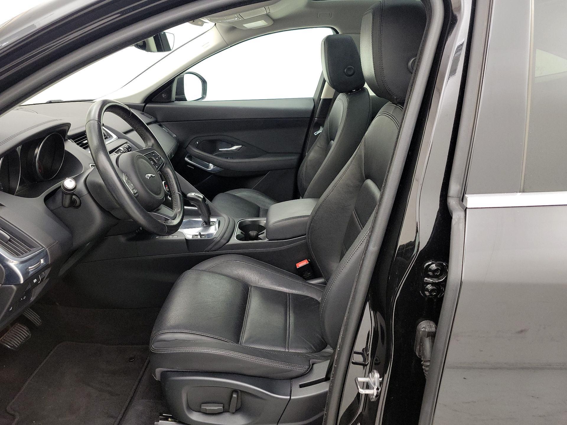 Thumbnail: 2018 Jaguar E-Pace - 11