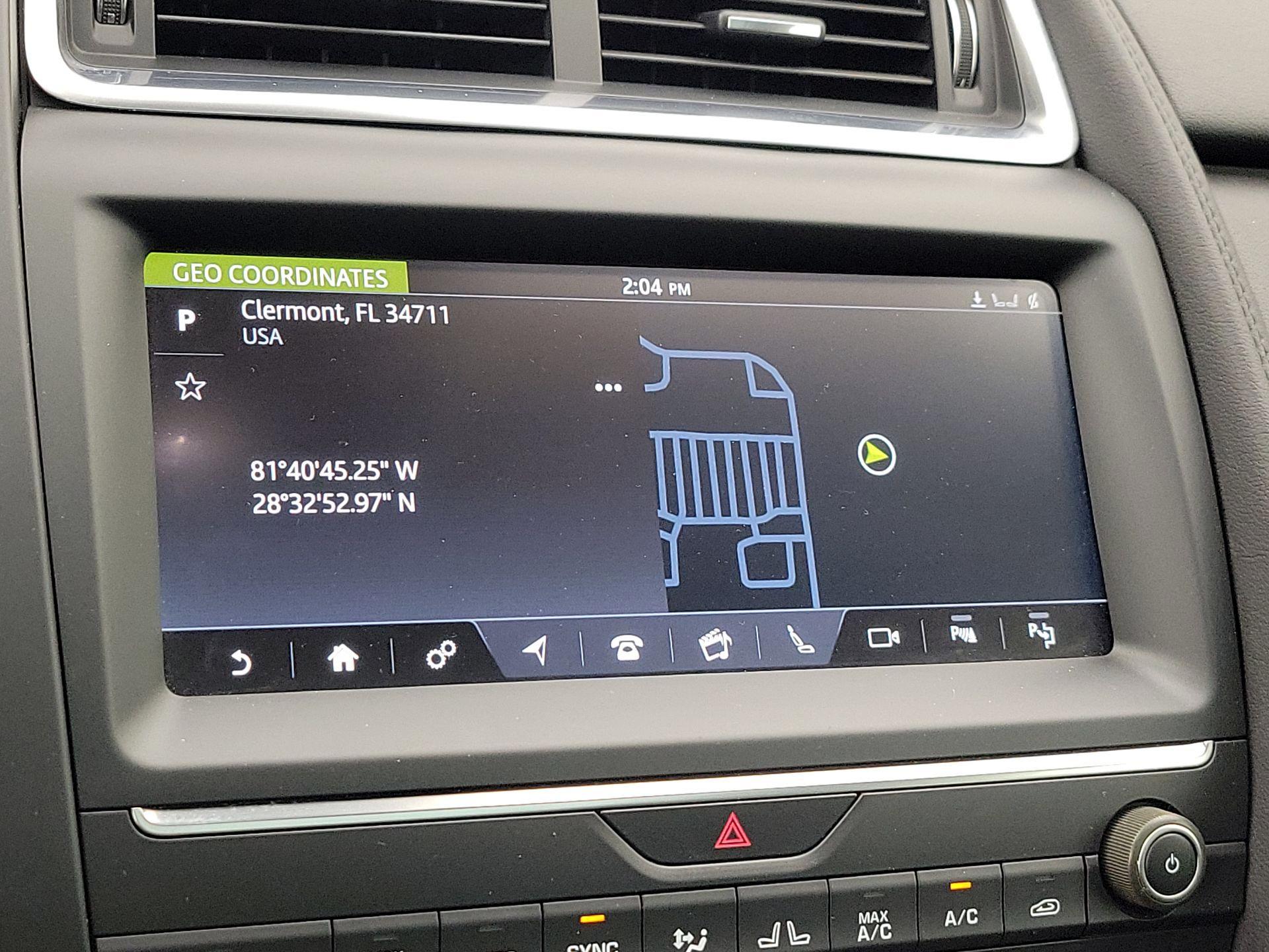 Thumbnail: 2018 Jaguar E-Pace - 14