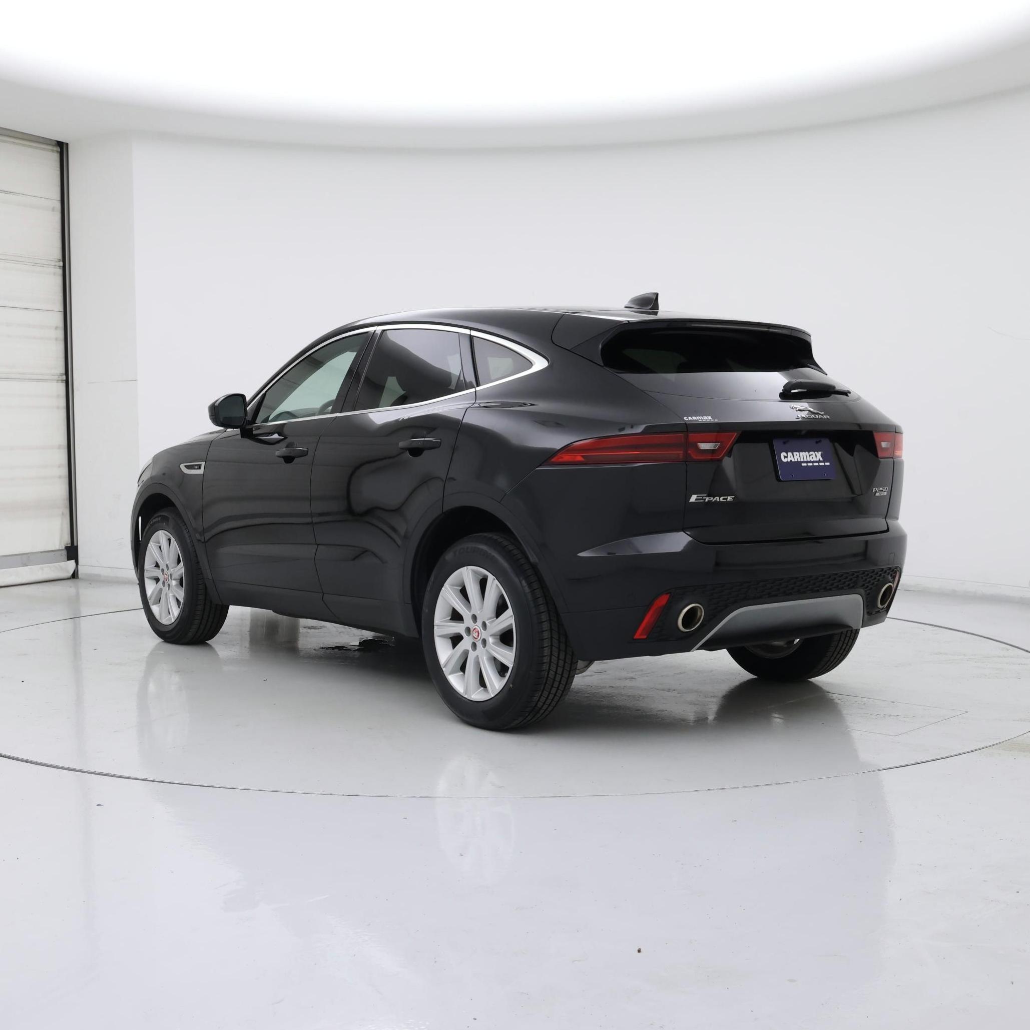 Thumbnail: 2018 Jaguar E-Pace - 2