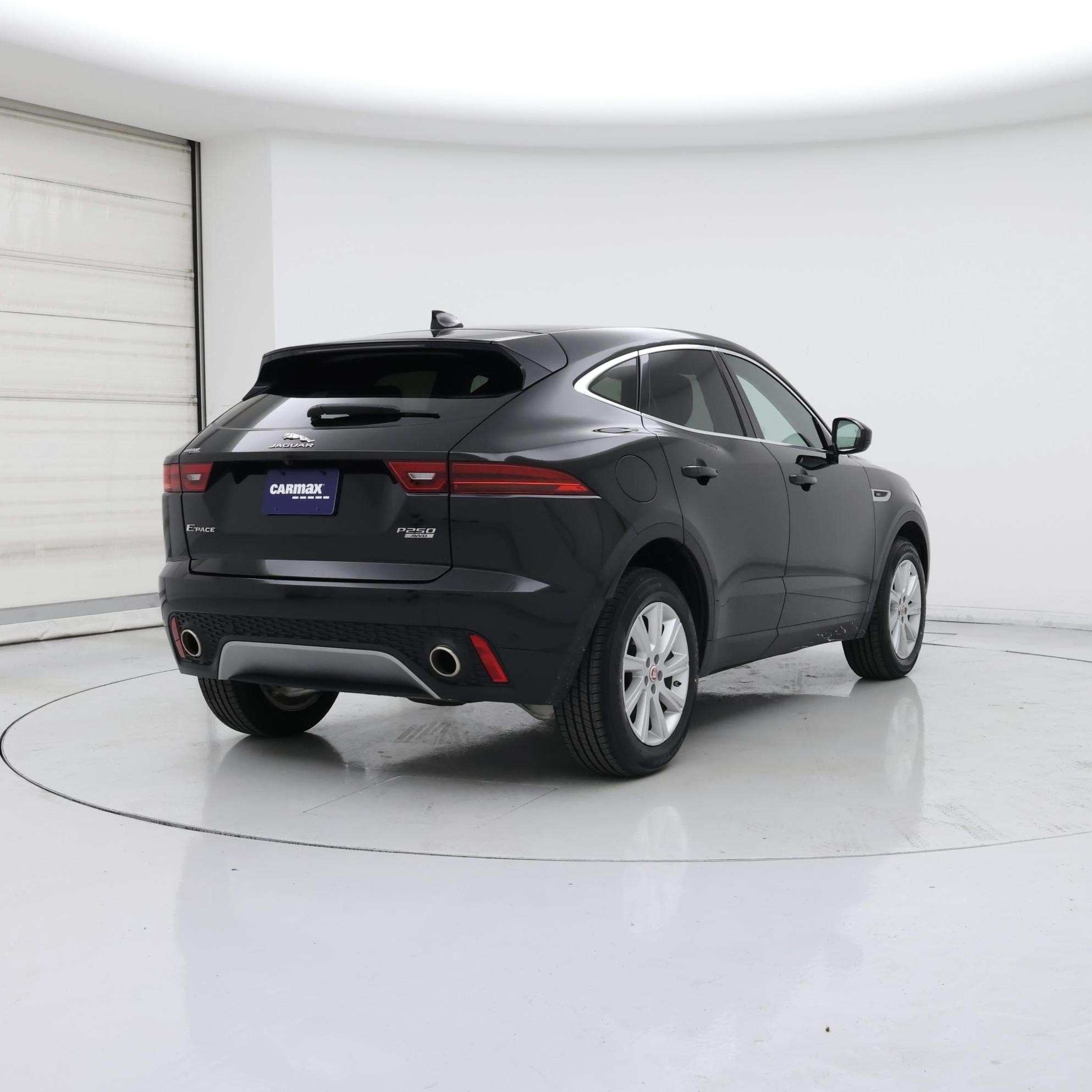 Thumbnail: 2018 Jaguar E-Pace - 8