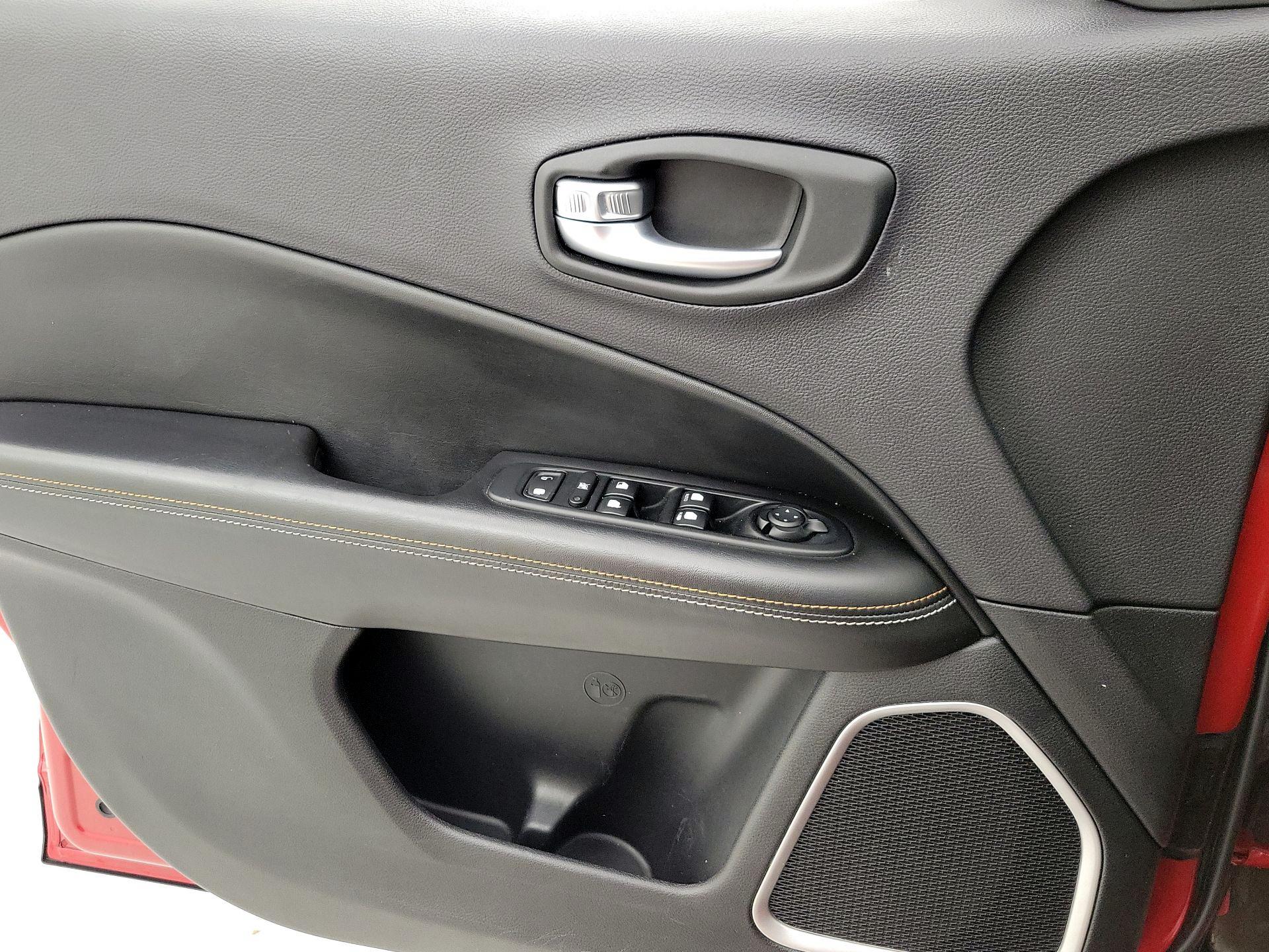 Thumbnail: 2017 Jeep Compass - 12