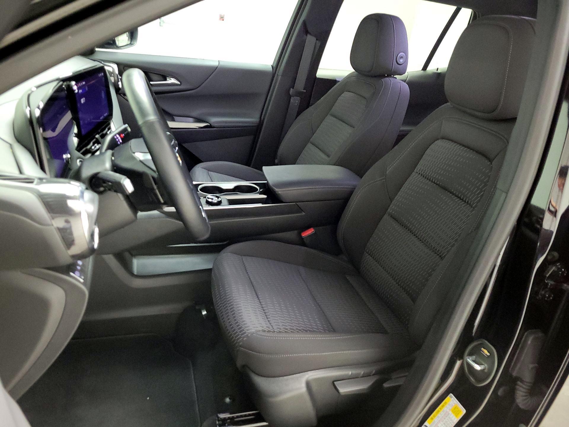 Thumbnail: 2026 Chevrolet Equinox - 11