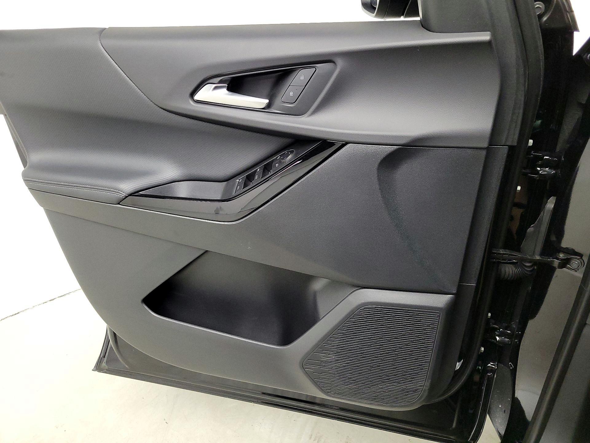 Thumbnail: 2026 Chevrolet Equinox - 12