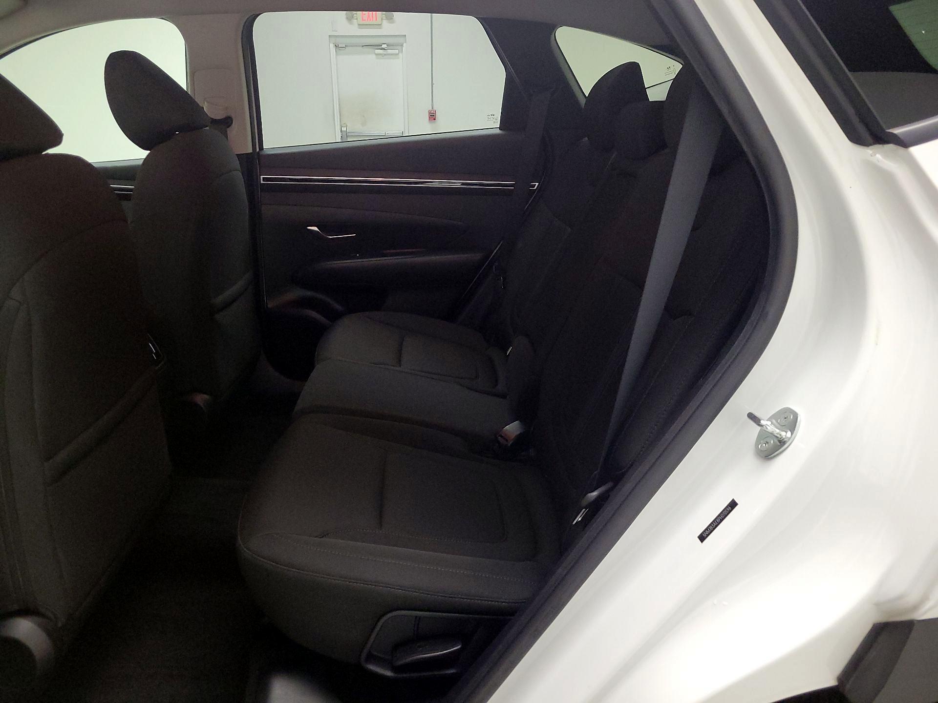 Thumbnail: 2023 Hyundai Tucson - 19