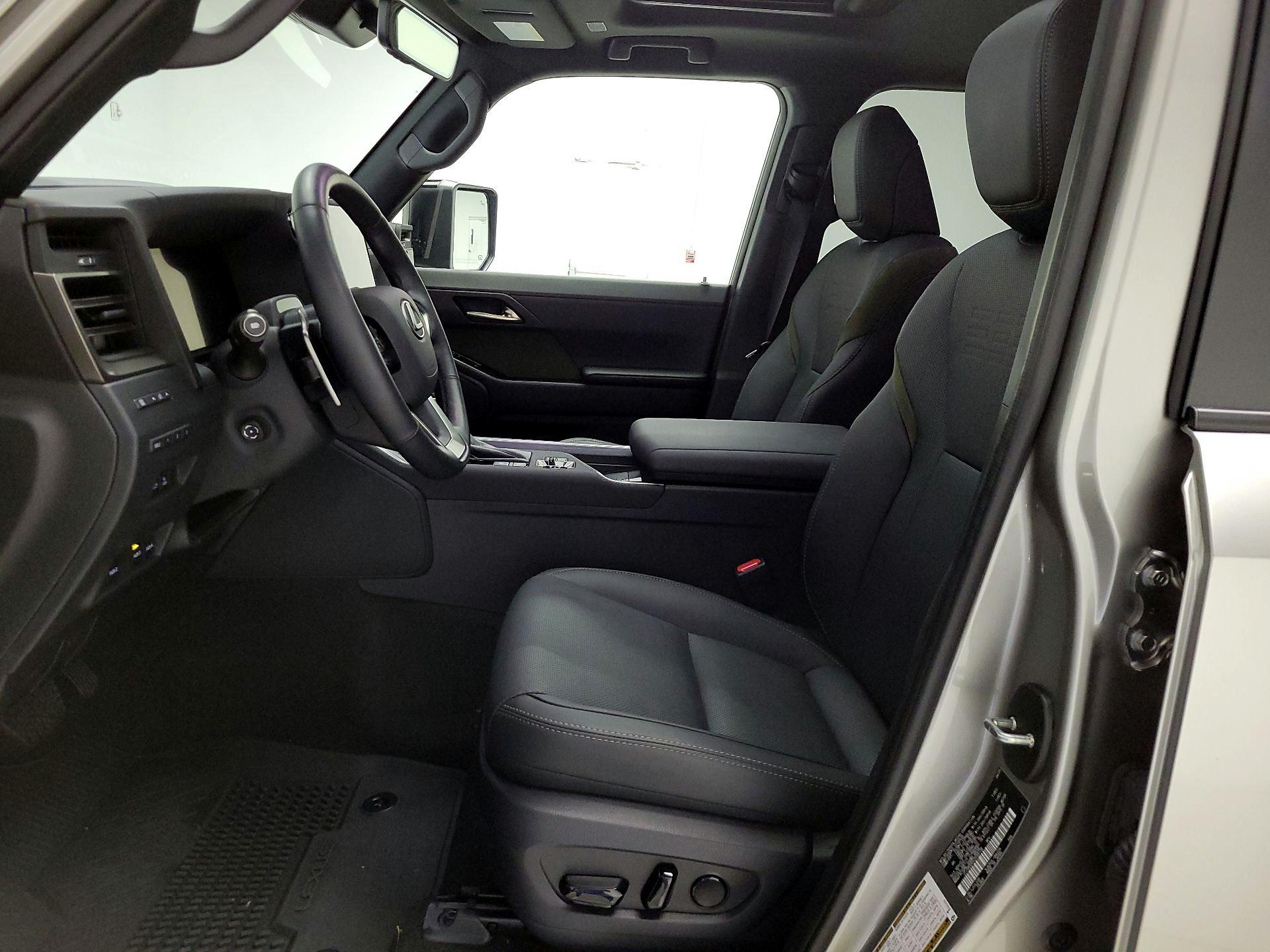 Thumbnail: 2025 Lexus GX - 11