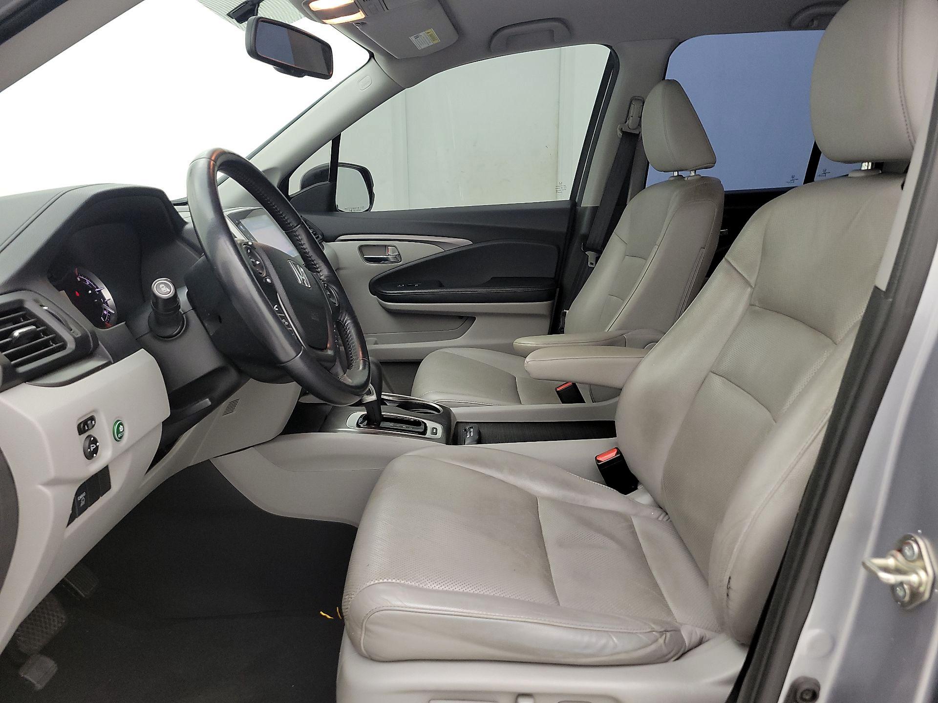 Thumbnail: 2017 Honda Ridgeline - 11