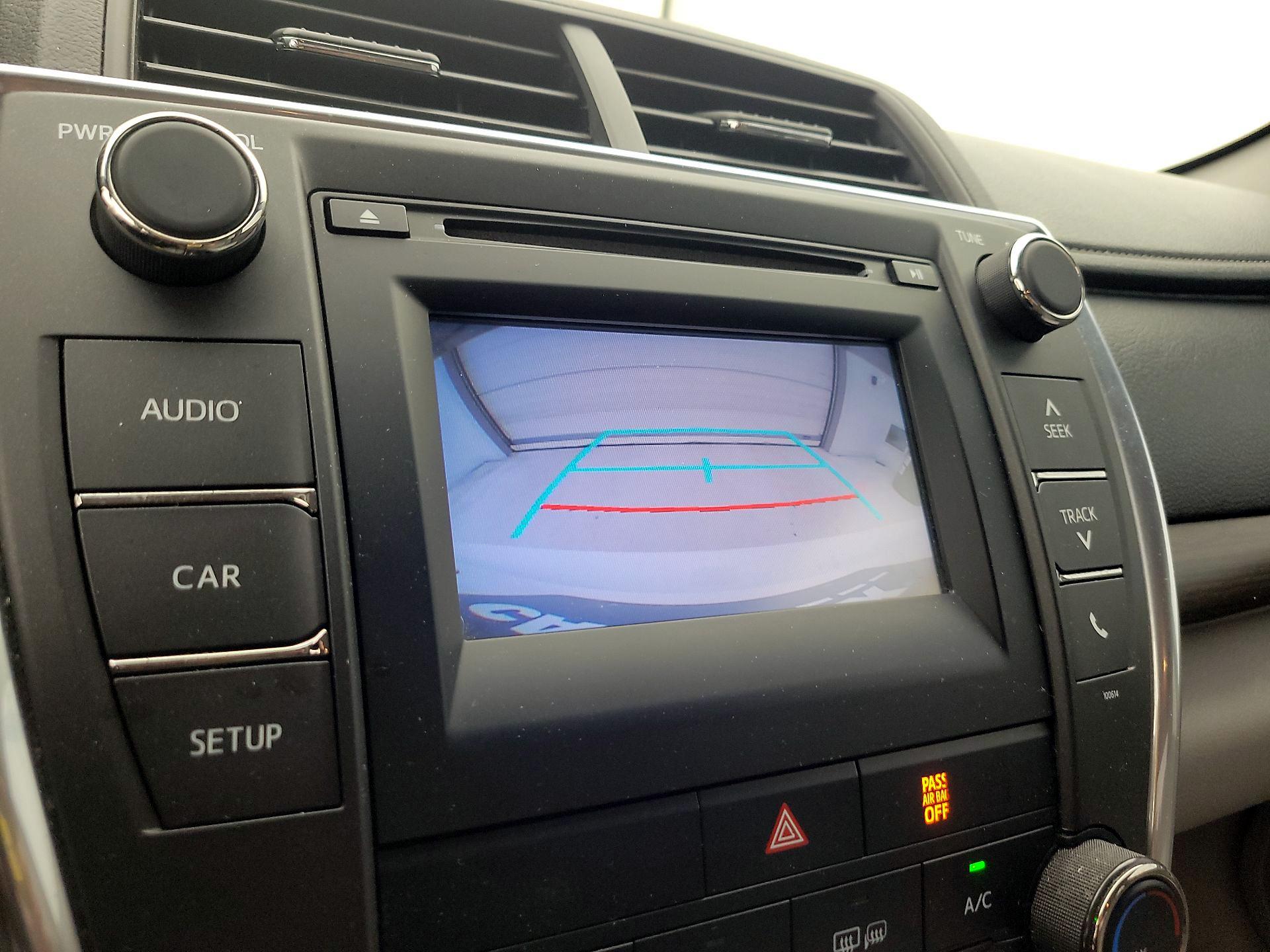 Thumbnail: 2016 Toyota Camry - 14