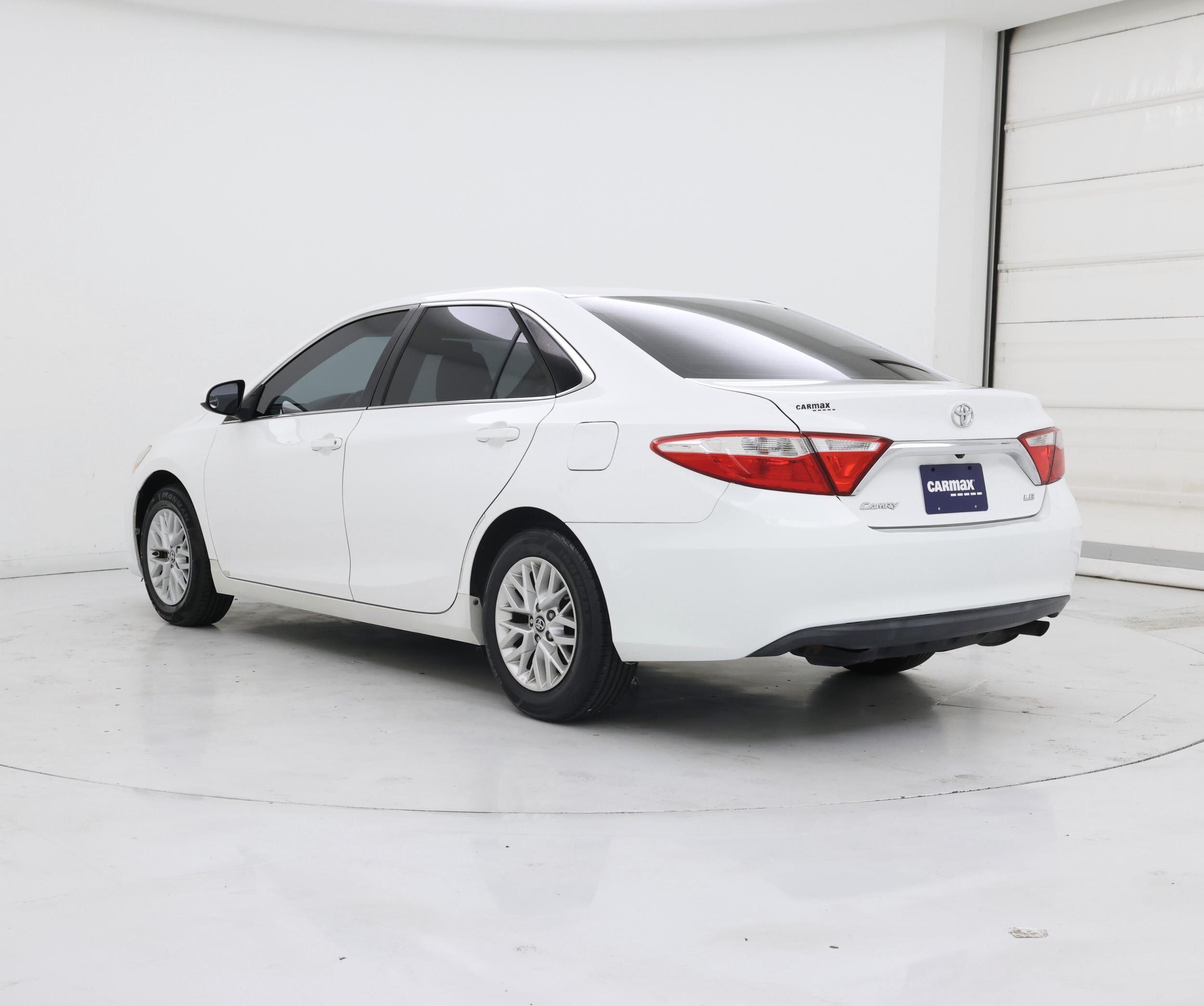 Thumbnail: 2016 Toyota Camry - 2