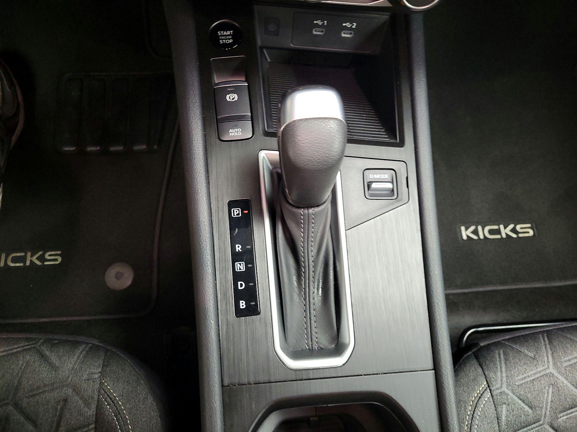 Thumbnail: 2025 Nissan Kicks - 18