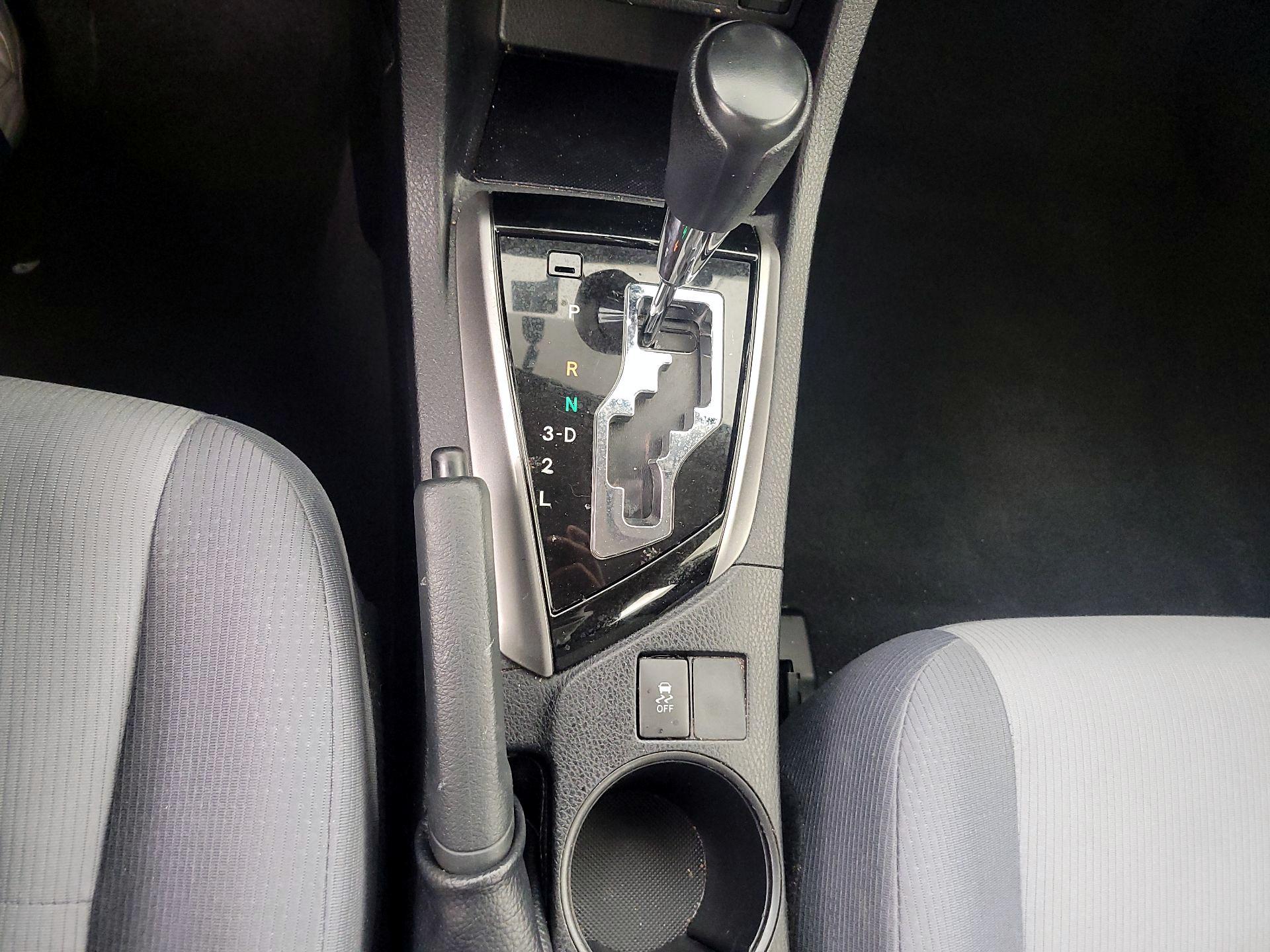 Thumbnail: 2014 Toyota Corolla - 16
