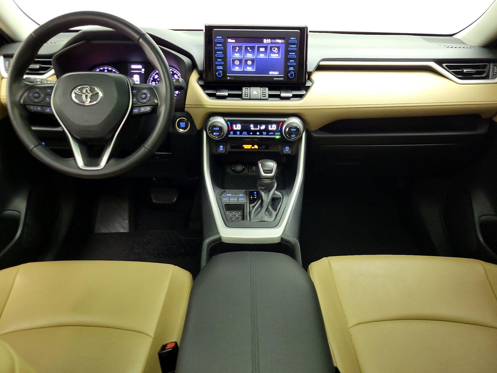 Thumbnail: 2021 Toyota RAV4 - 9