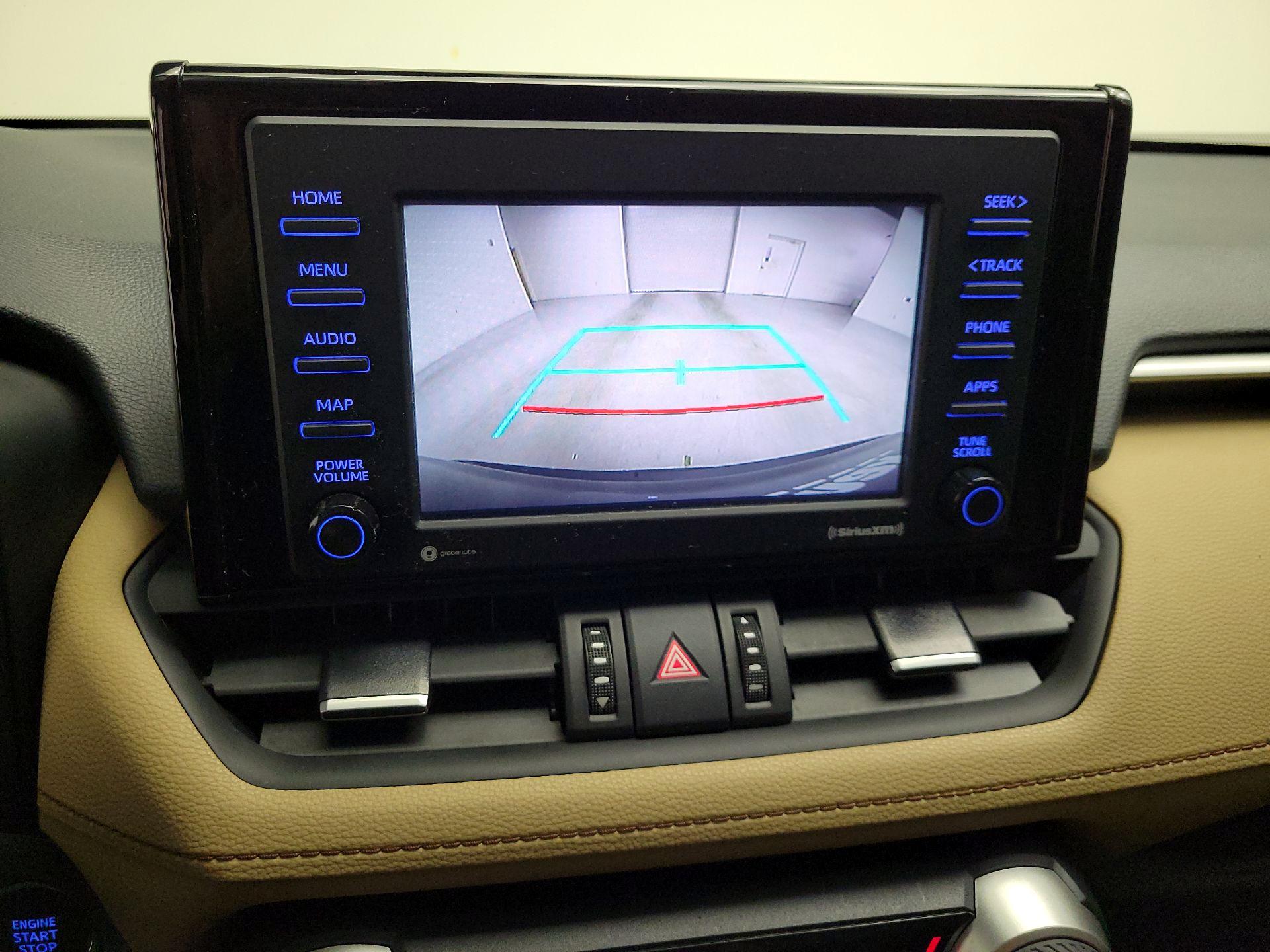 Thumbnail: 2021 Toyota RAV4 - 15