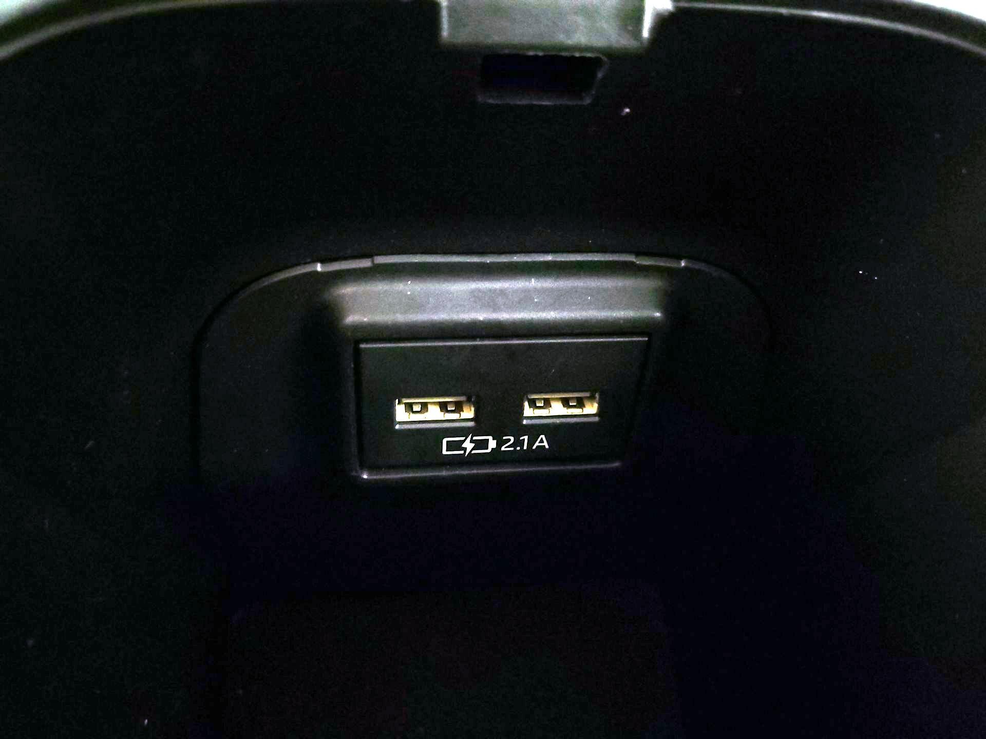 Thumbnail: 2021 Toyota RAV4 - 19