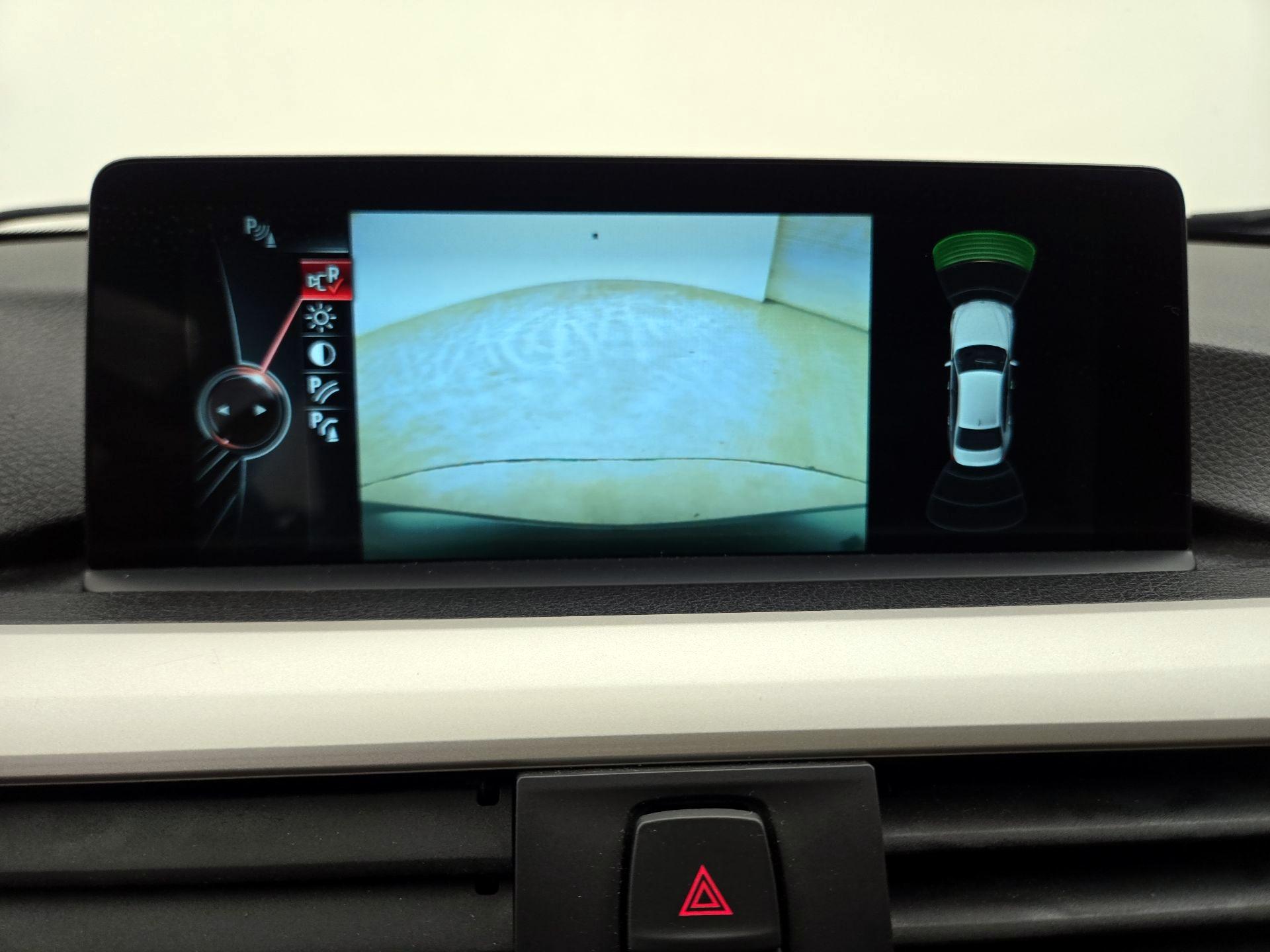 Thumbnail: 2016 BMW 3 Series - 15