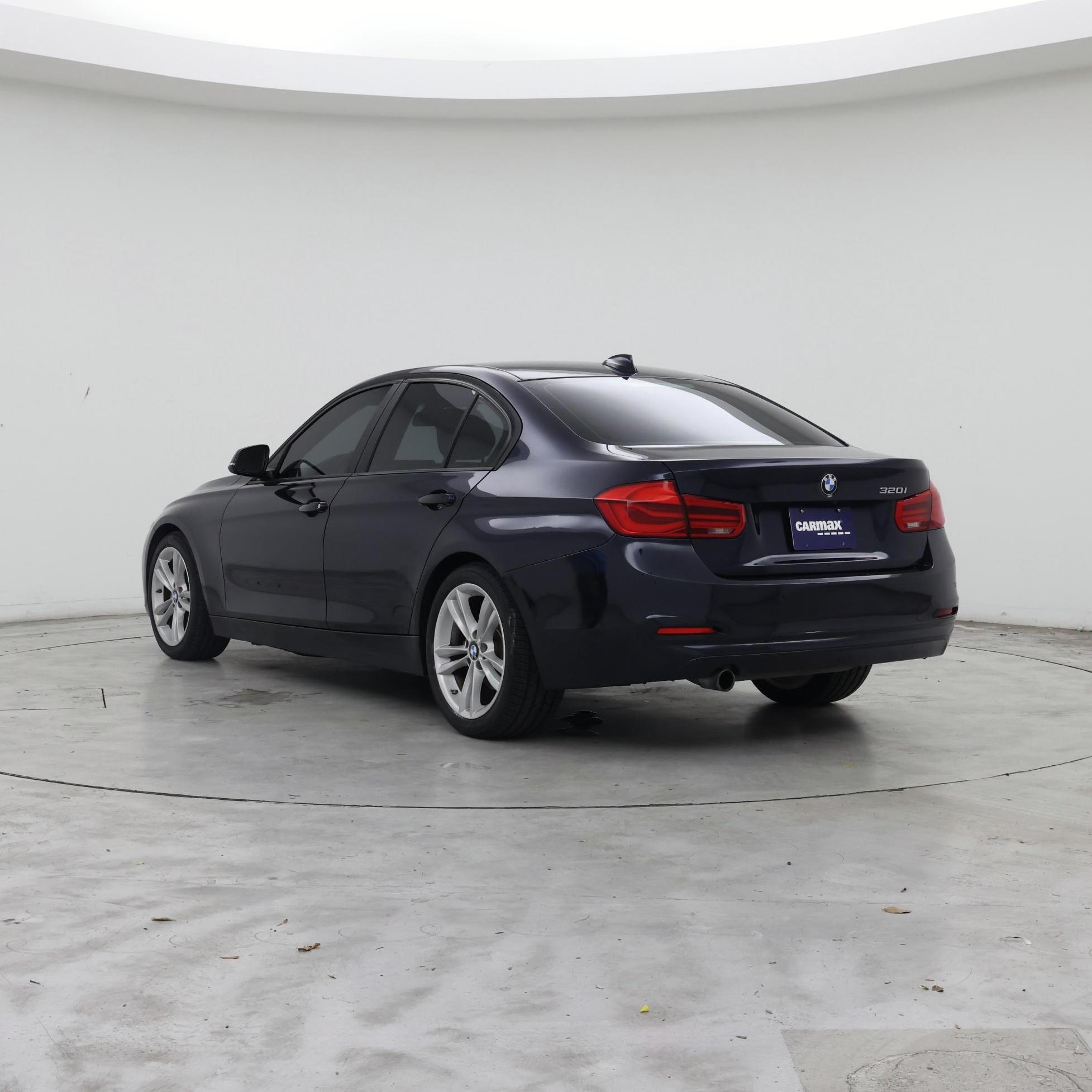 Thumbnail: 2016 BMW 3 Series - 2