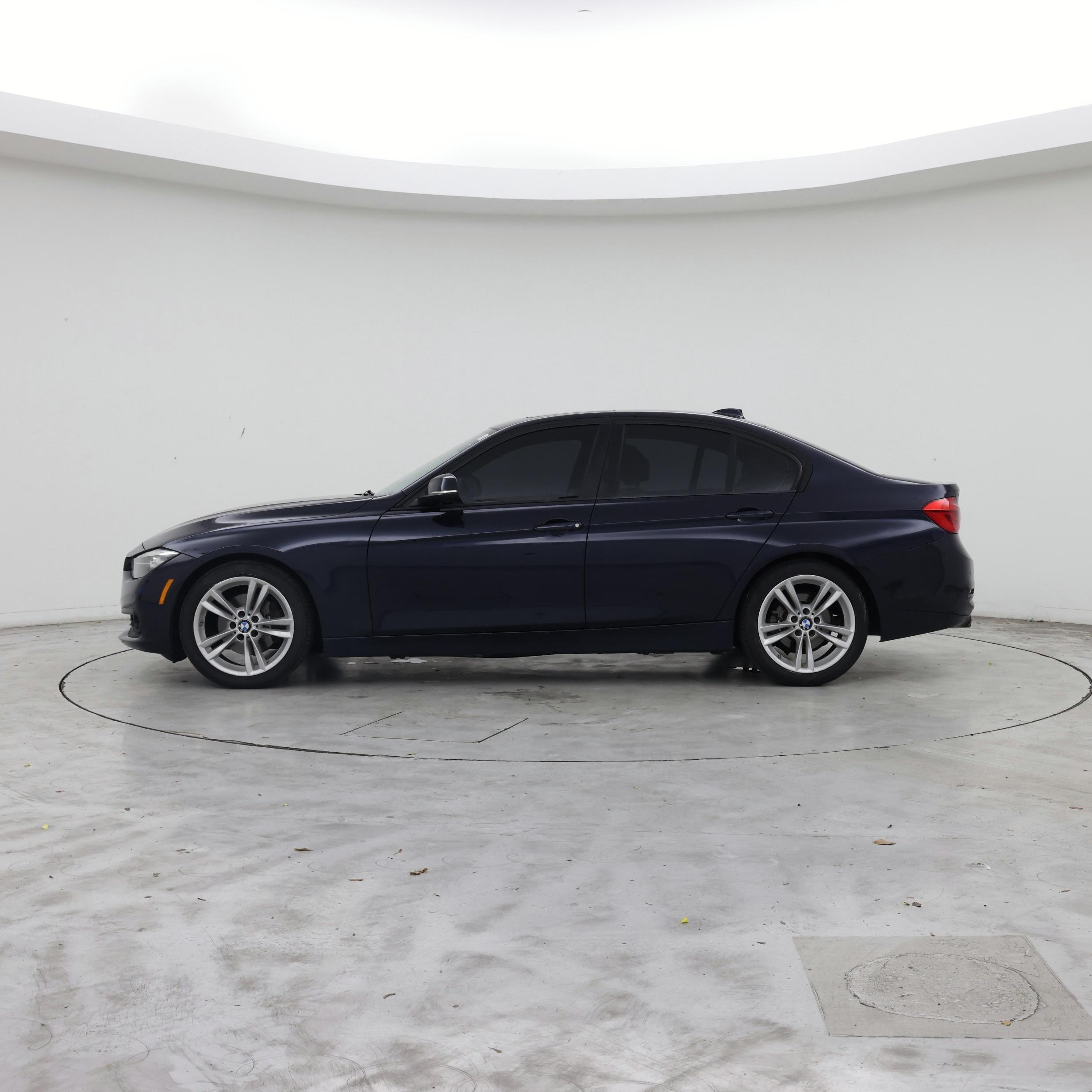 Thumbnail: 2016 BMW 3 Series - 3