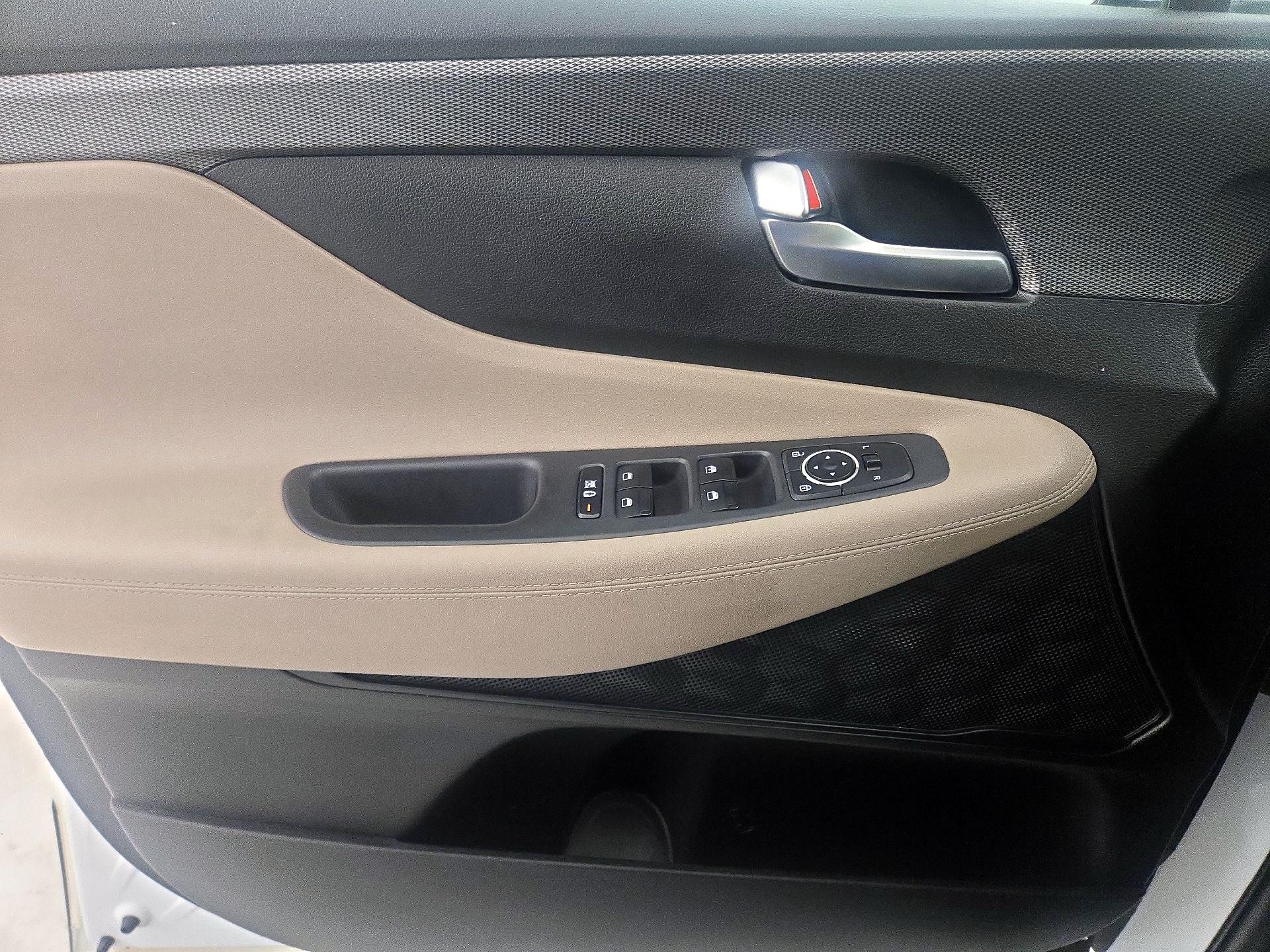 Thumbnail: 2019 Hyundai Santa Fe - 12