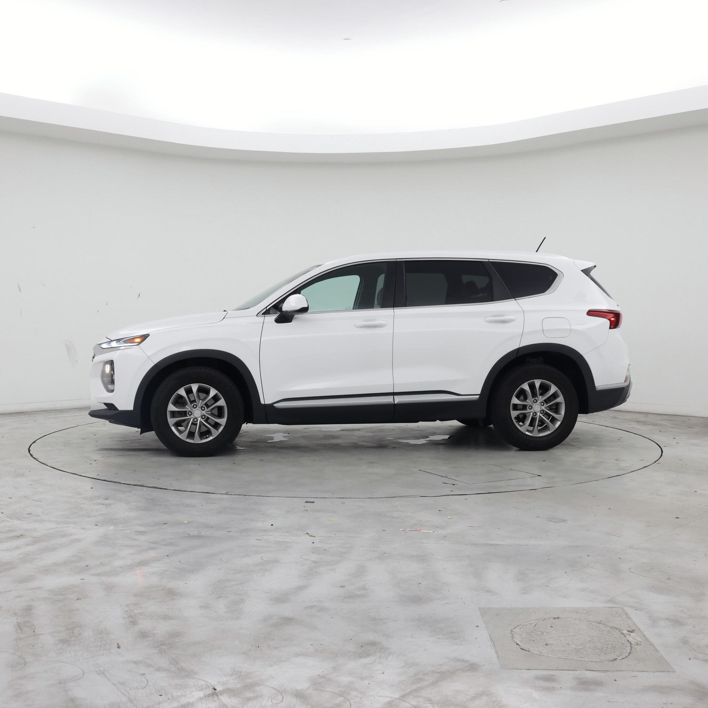 Thumbnail: 2019 Hyundai Santa Fe - 3
