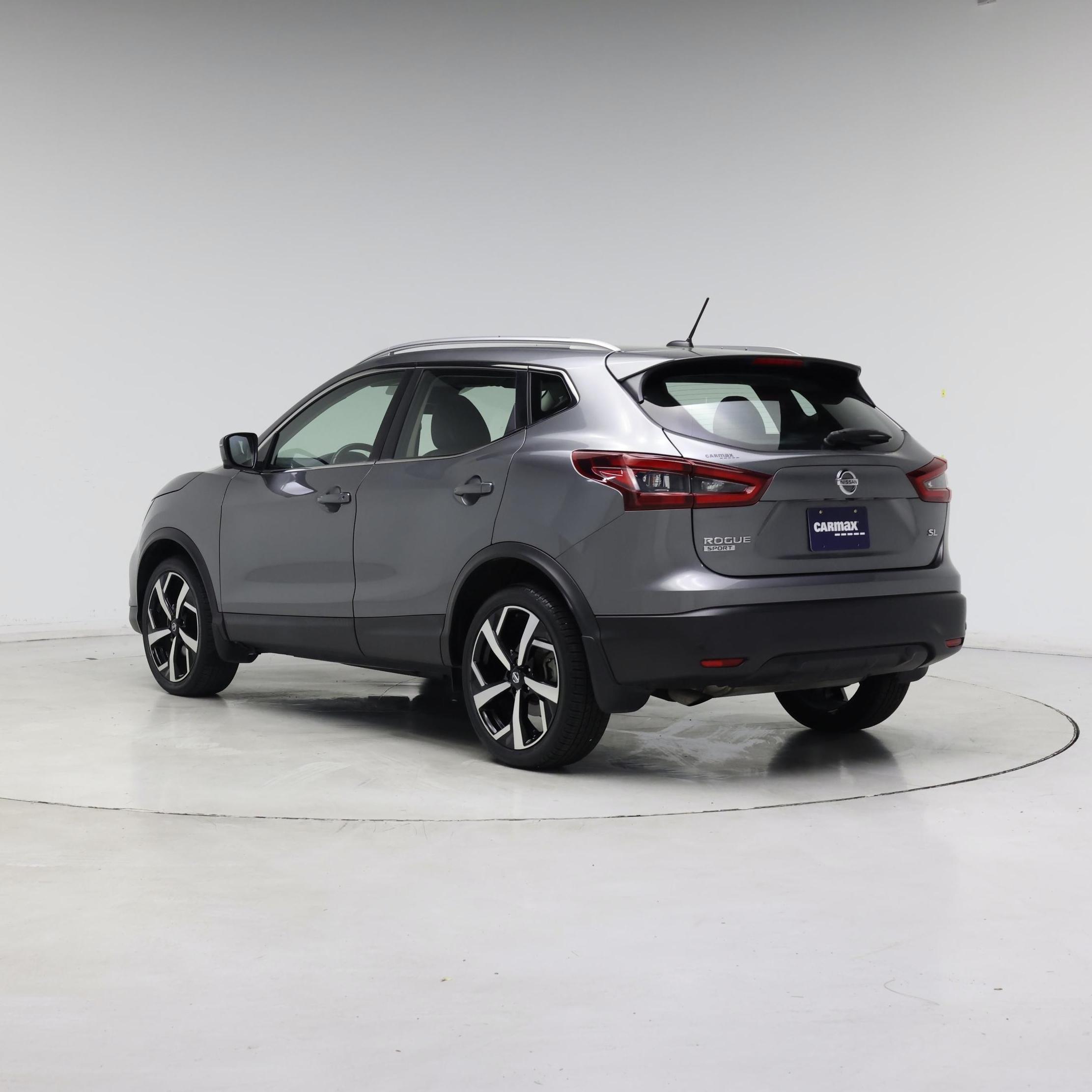 Thumbnail: 2021 Nissan Rogue Sport - 2
