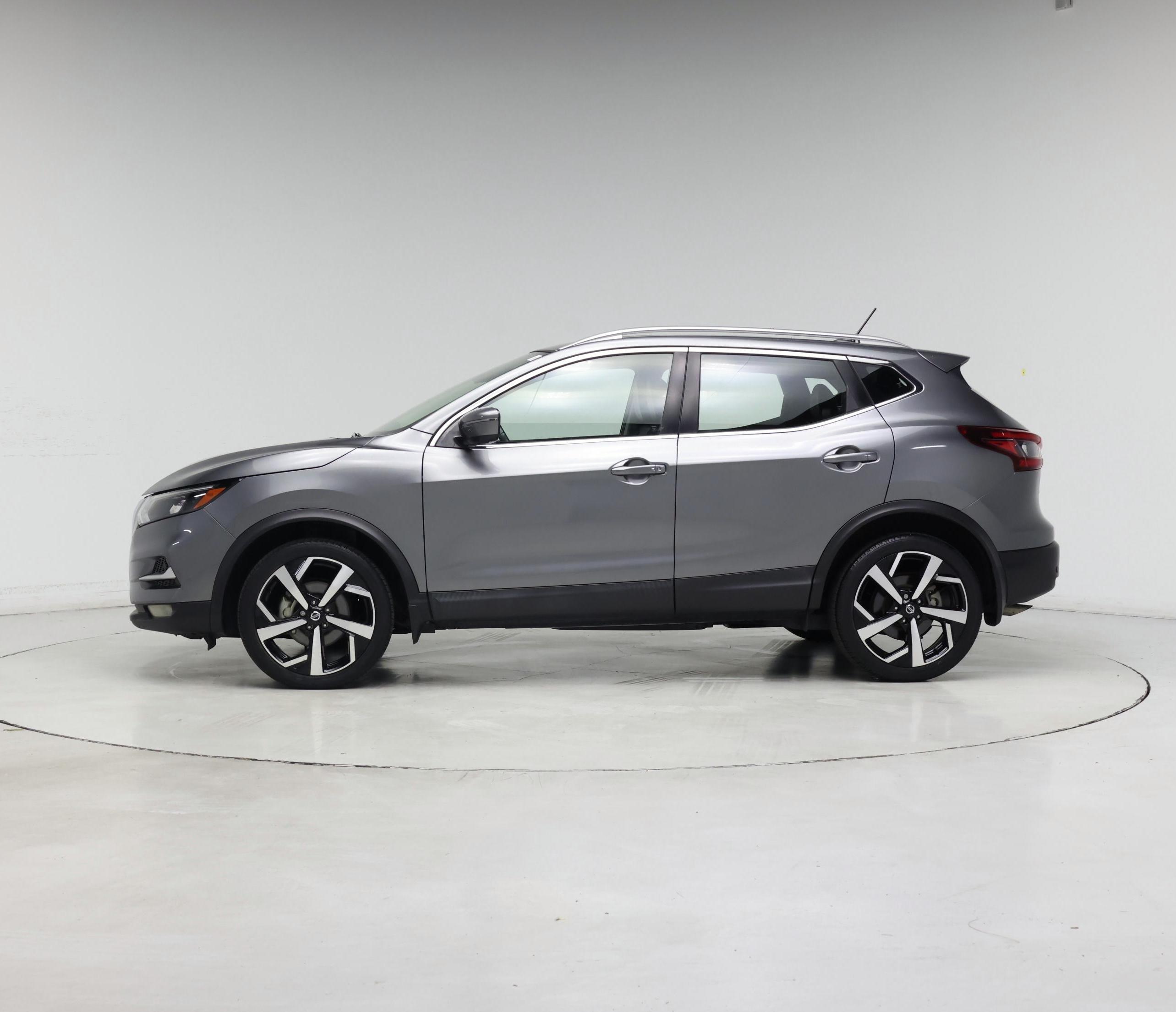 Thumbnail: 2021 Nissan Rogue Sport - 3