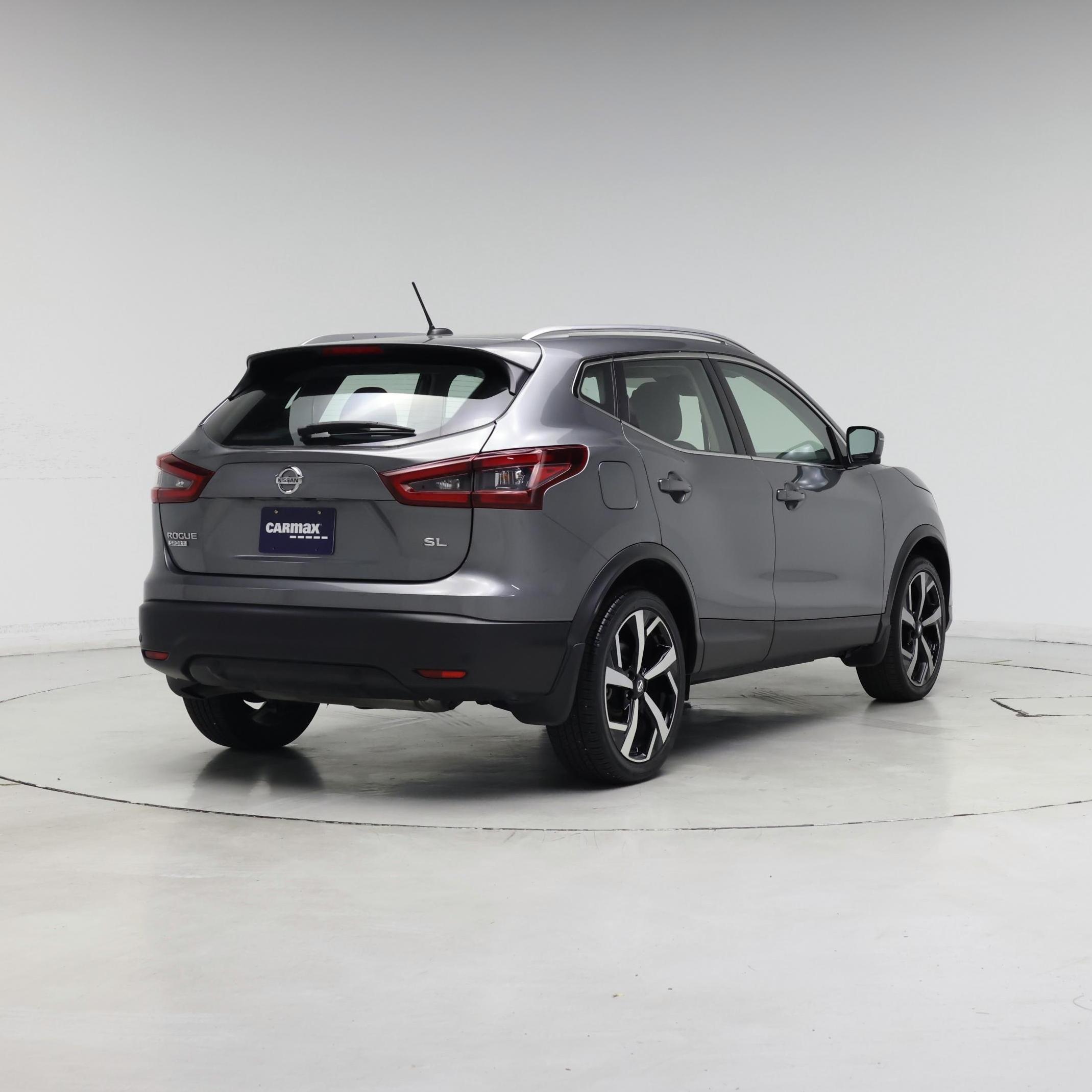 Thumbnail: 2021 Nissan Rogue Sport - 8