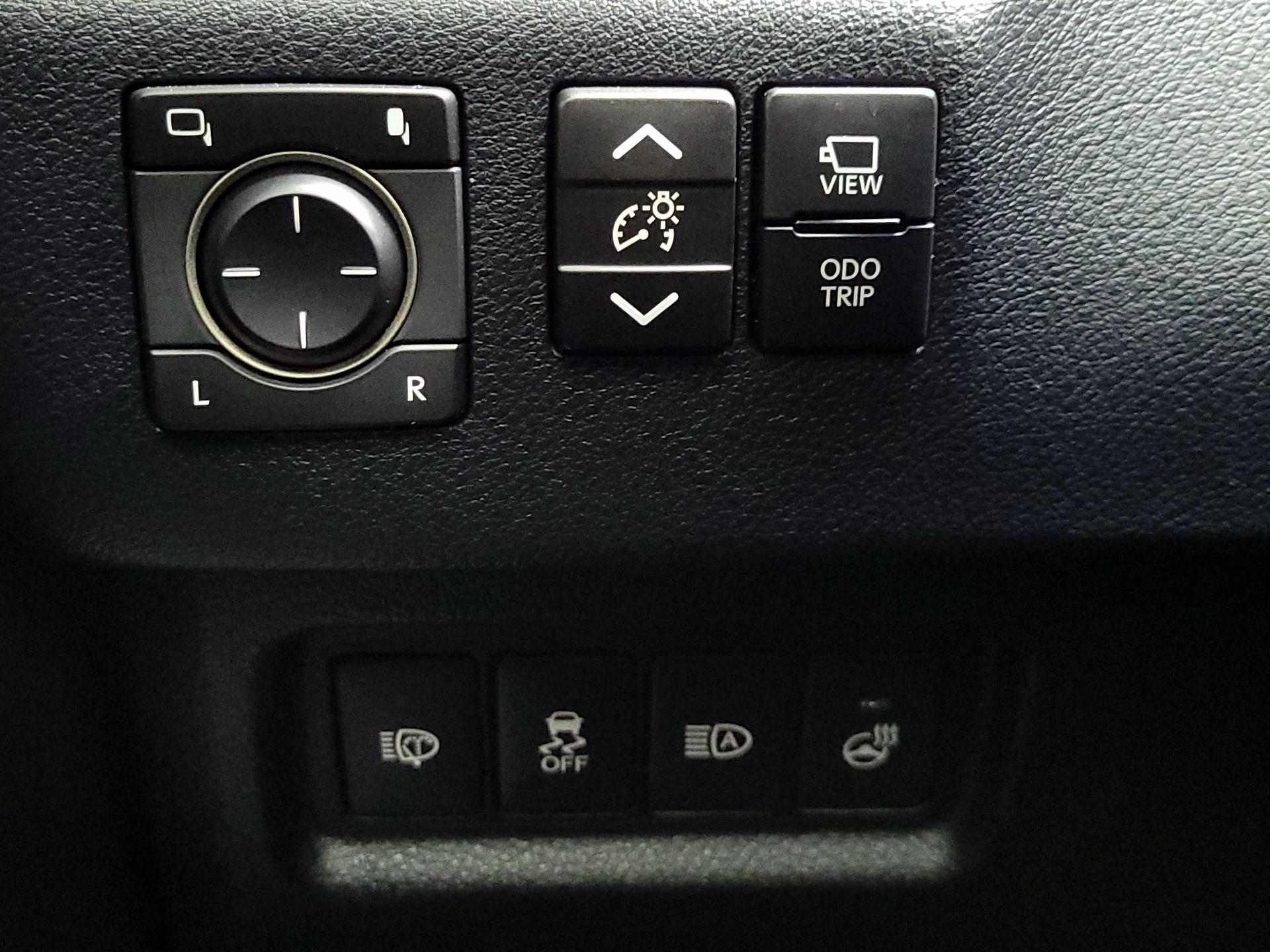 Thumbnail: 2023 Lexus GX - 13