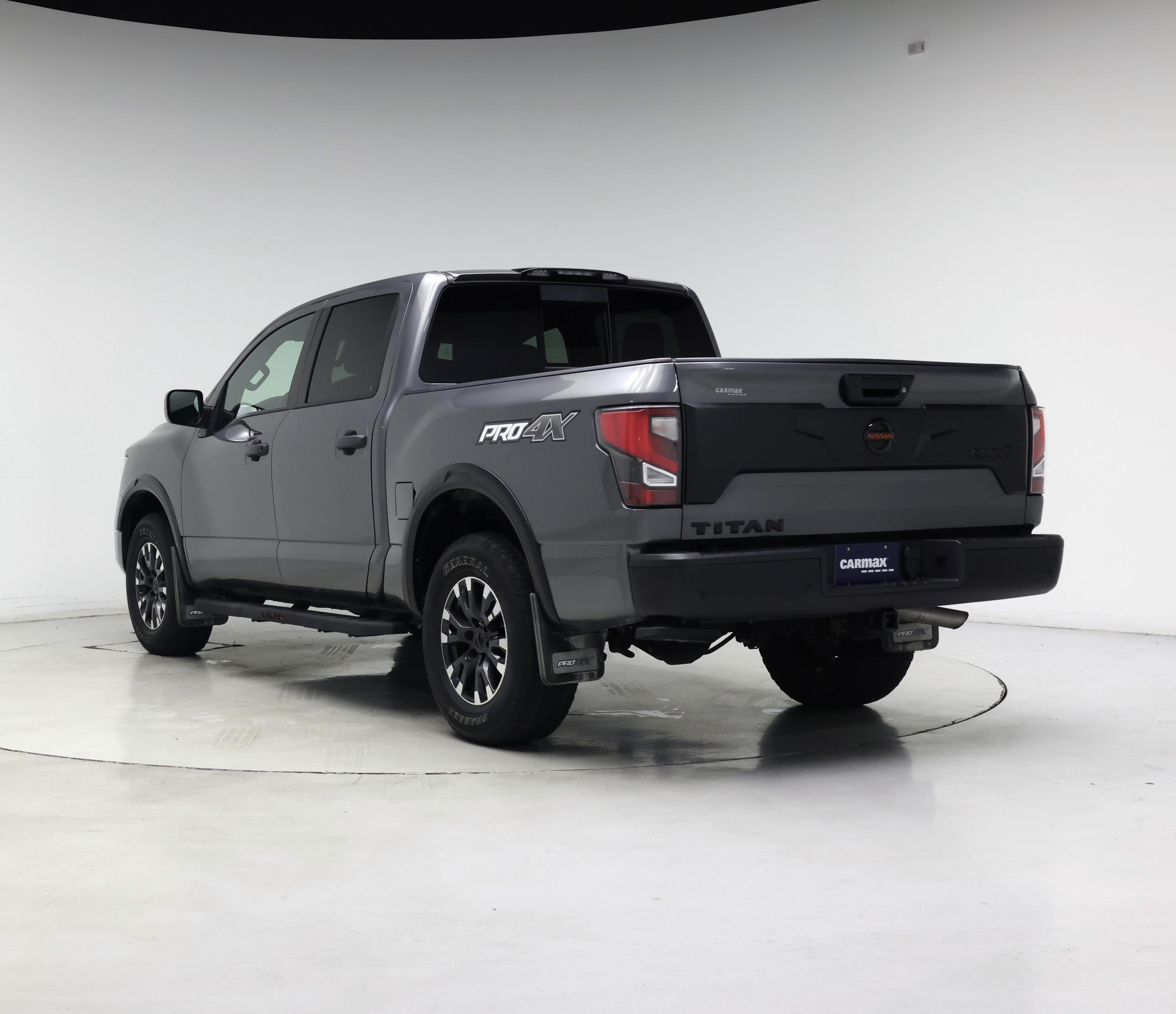 Thumbnail: 2021 Nissan Titan - 2