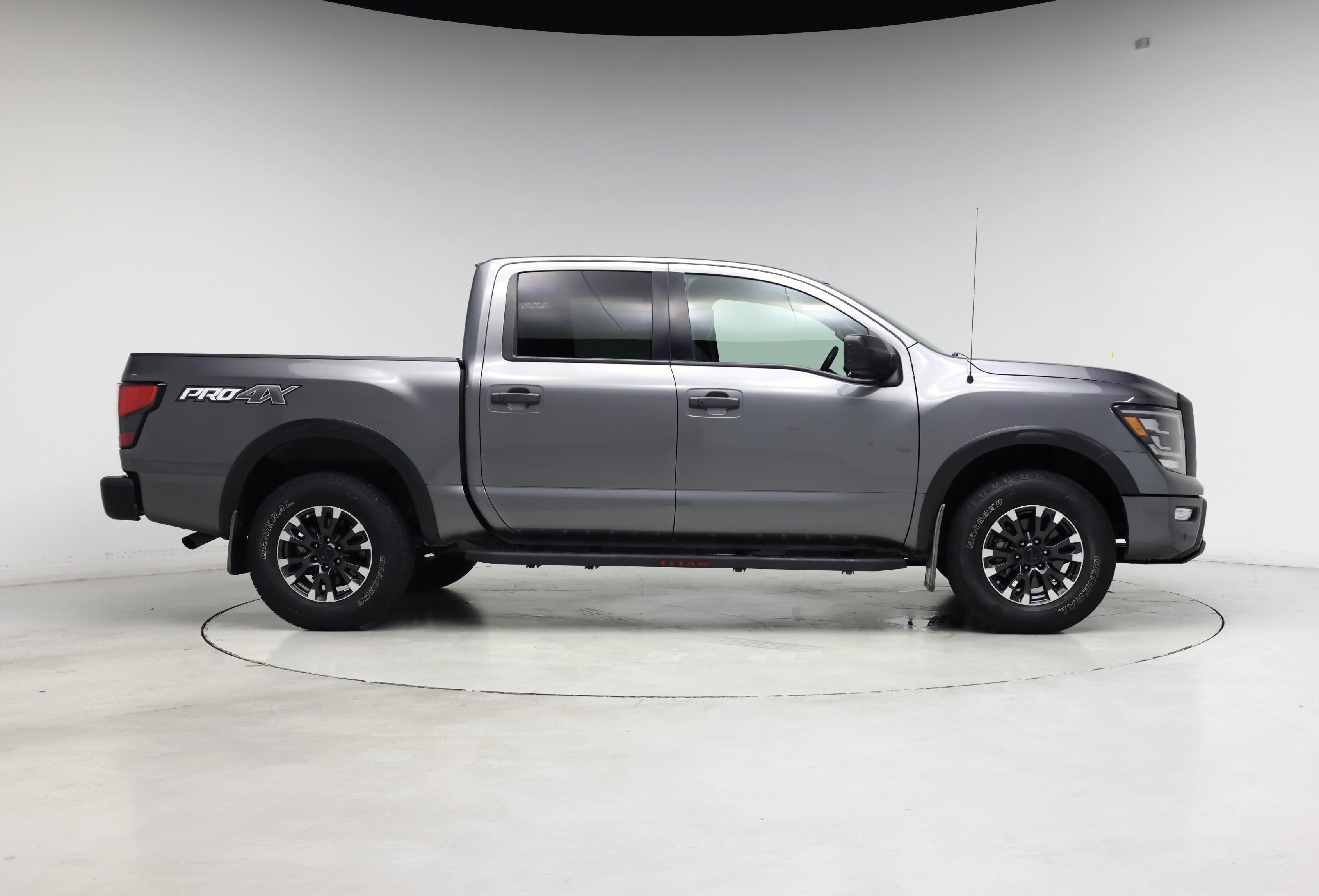Thumbnail: 2021 Nissan Titan - 7