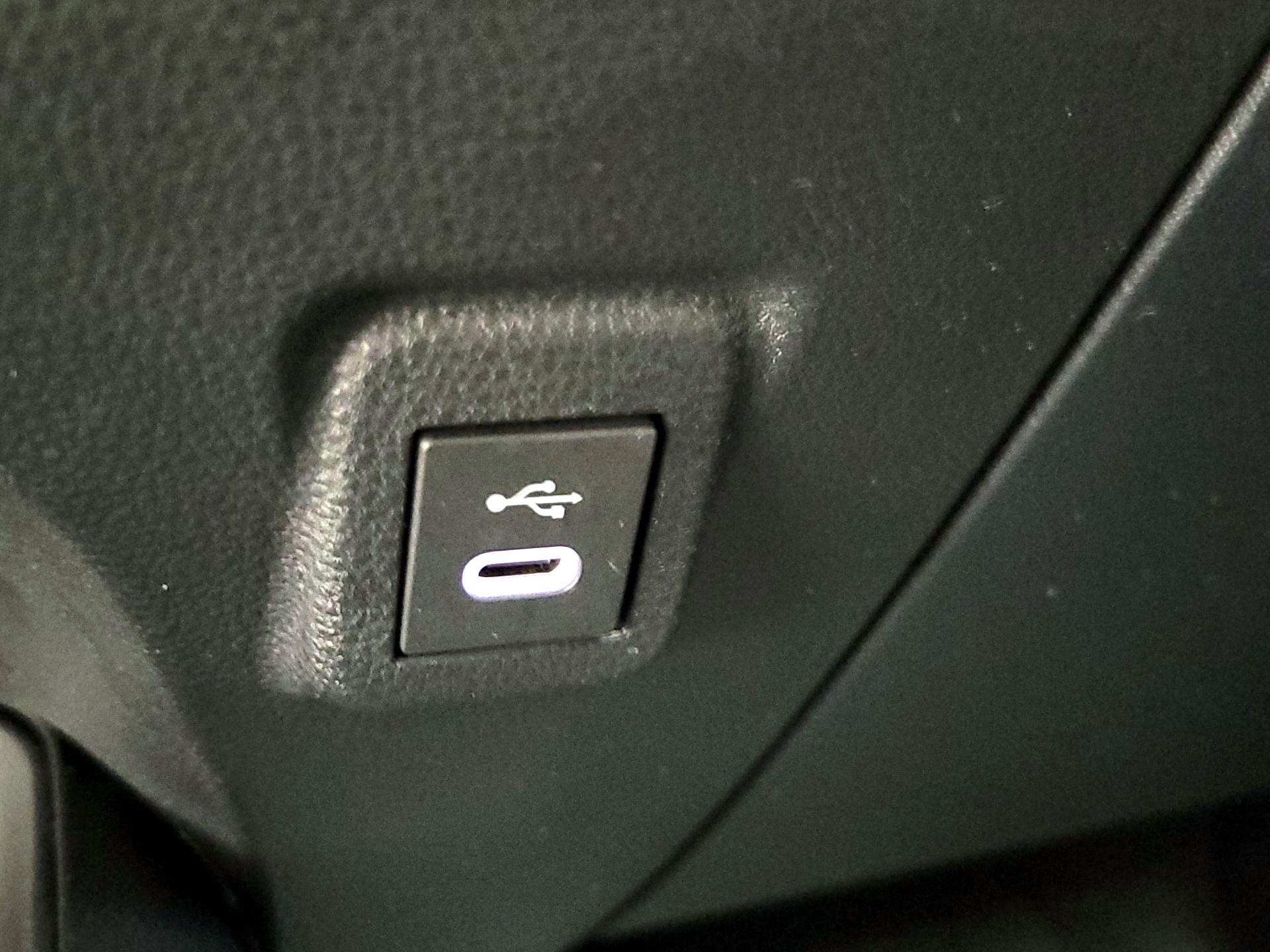 Thumbnail: 2023 Toyota Corolla - 19