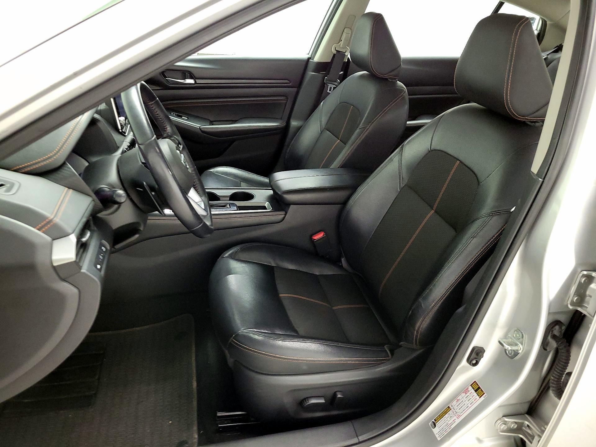 Thumbnail: 2019 Nissan Altima - 11