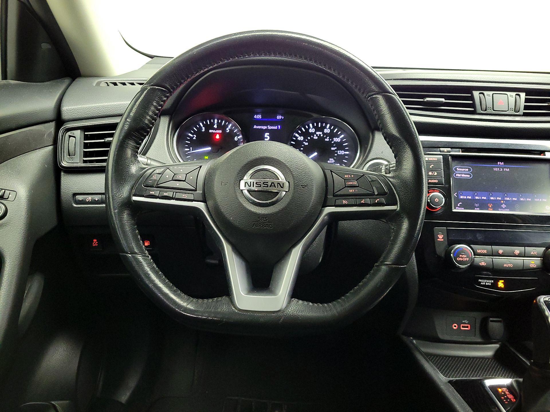 Thumbnail: 2018 Nissan Rogue - 10