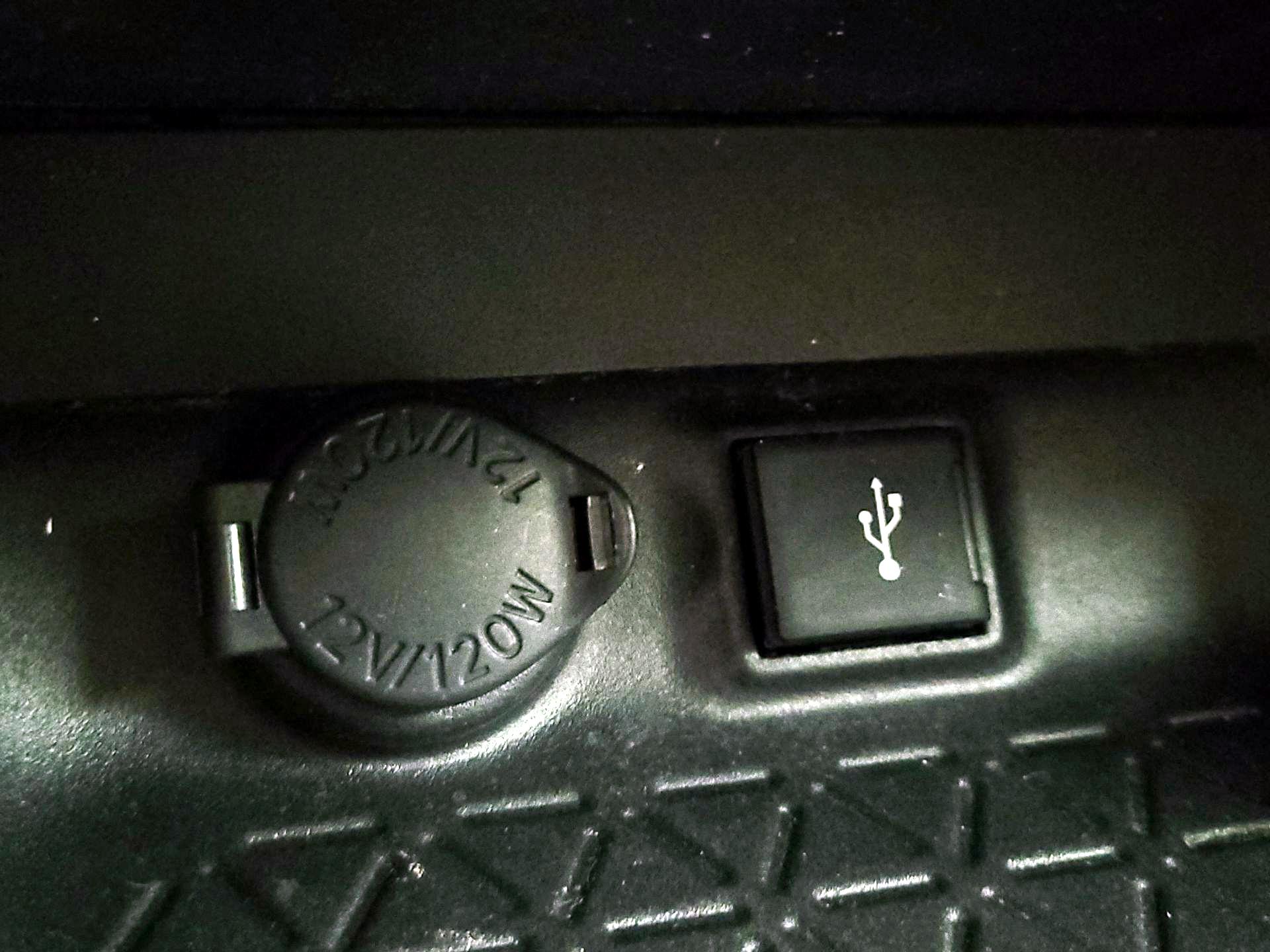 Thumbnail: 2021 Toyota RAV4 - 18