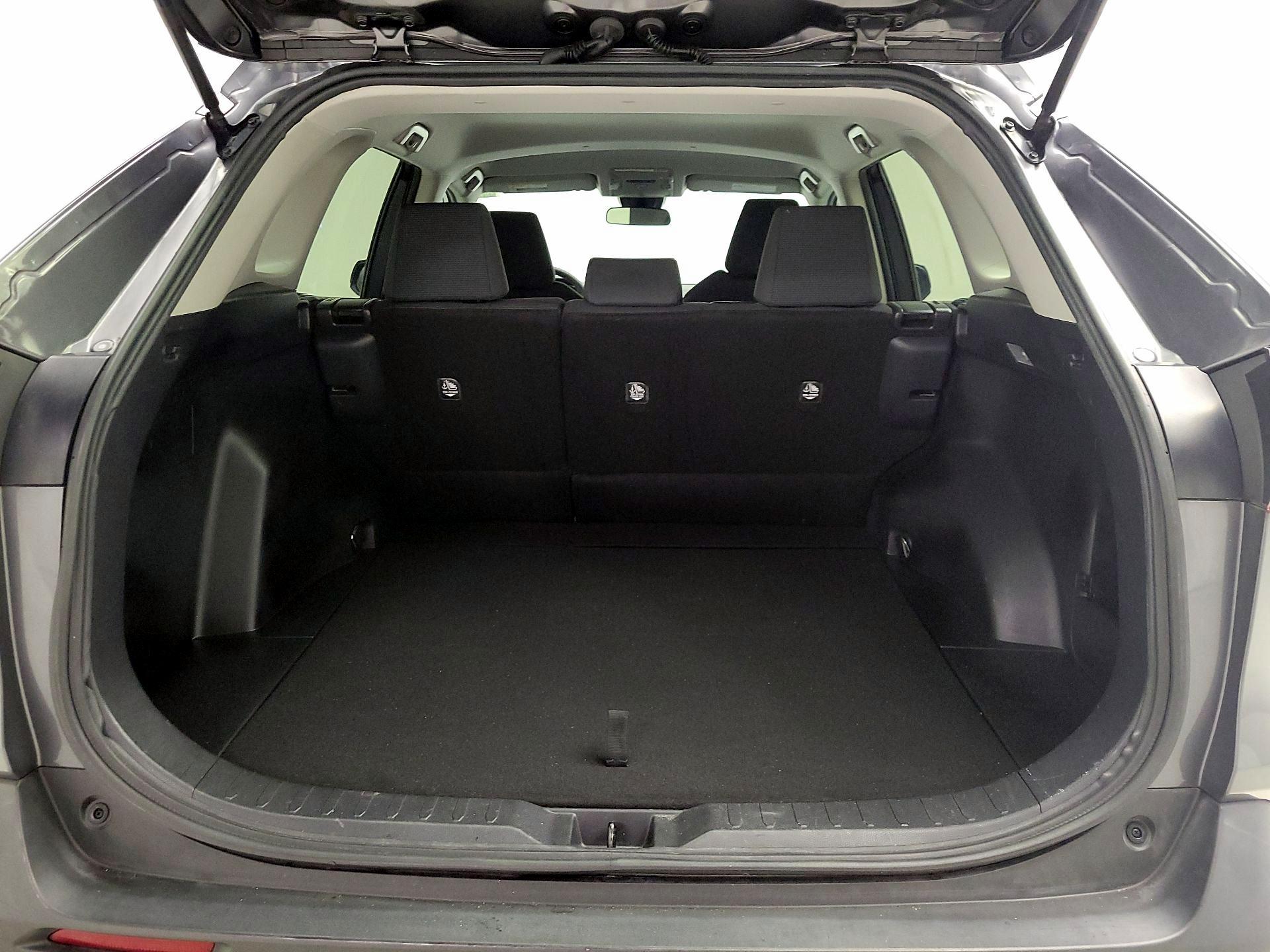 Thumbnail: 2021 Toyota RAV4 - 20