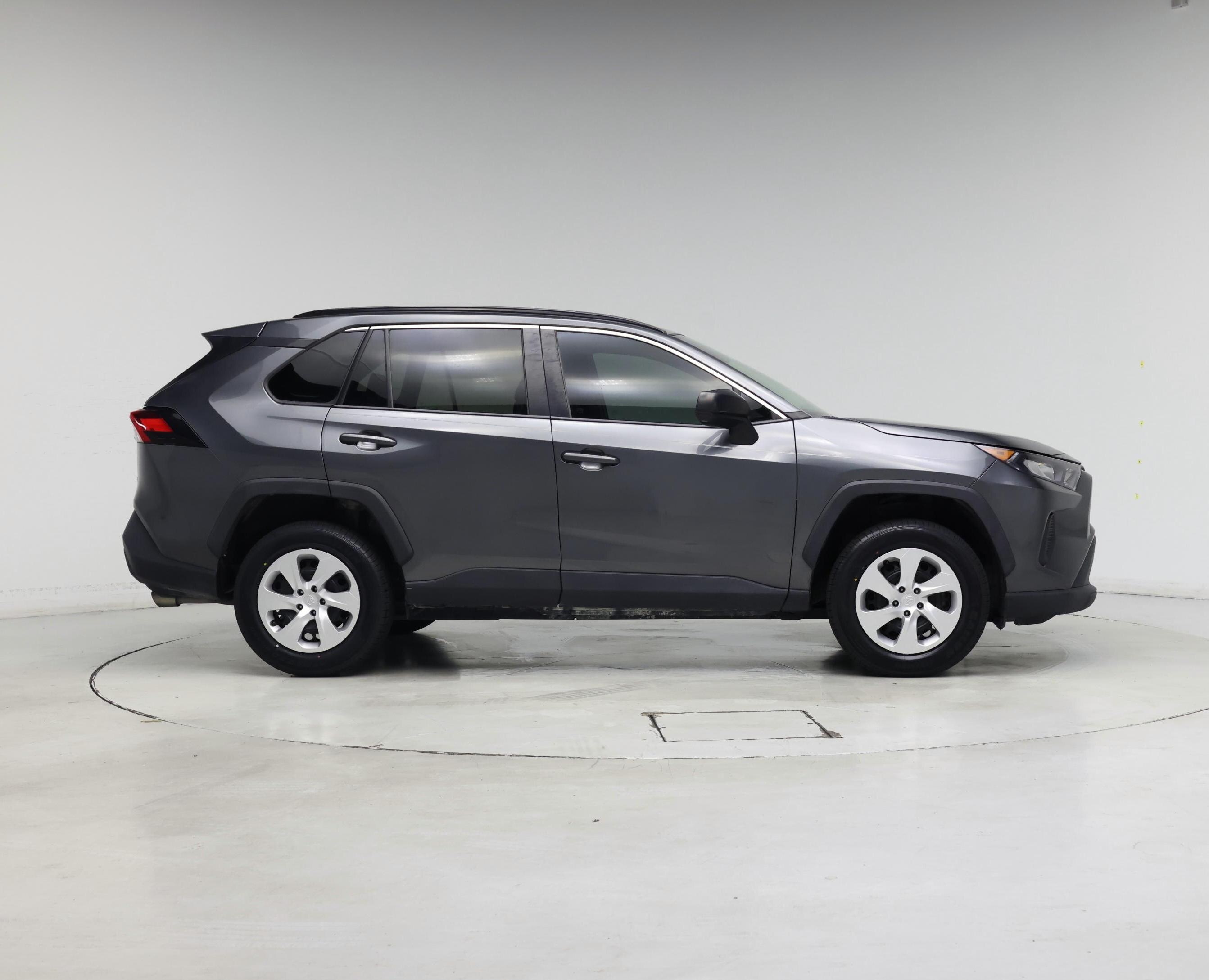 Thumbnail: 2021 Toyota RAV4 - 7