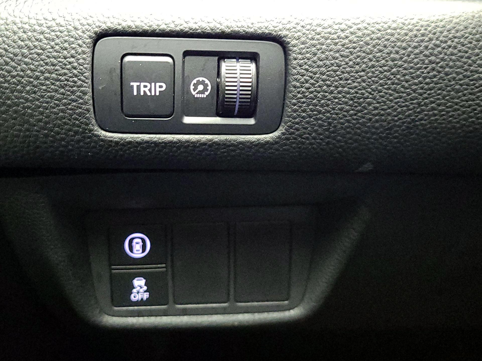 Thumbnail: 2018 Honda Accord - 13