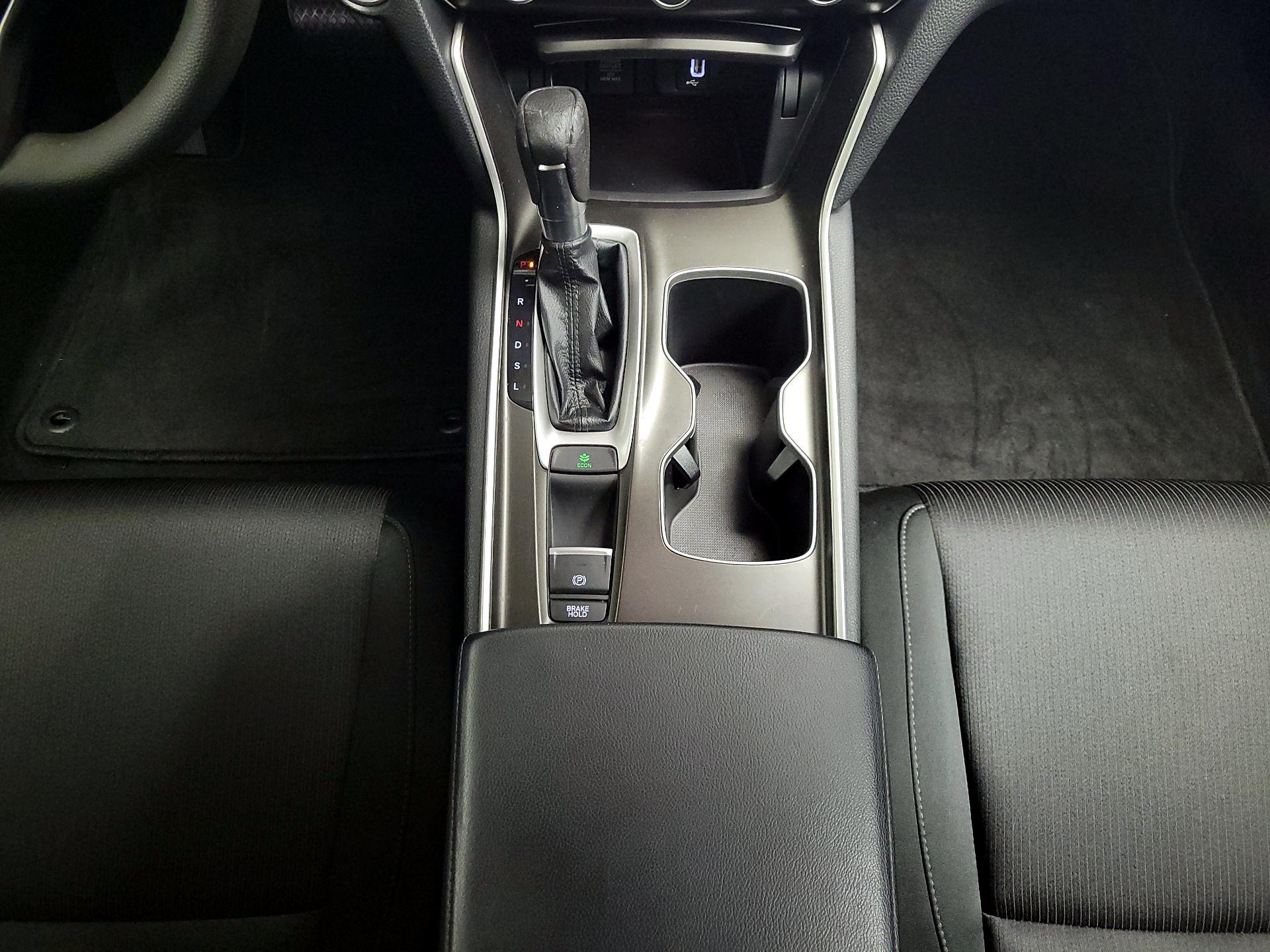 Thumbnail: 2018 Honda Accord - 17