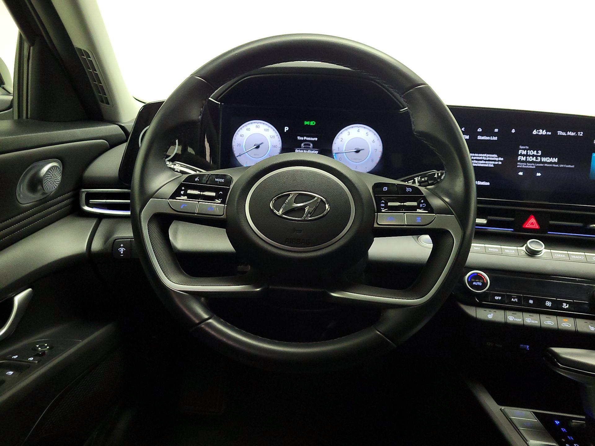 Thumbnail: 2023 Hyundai Elantra - 10