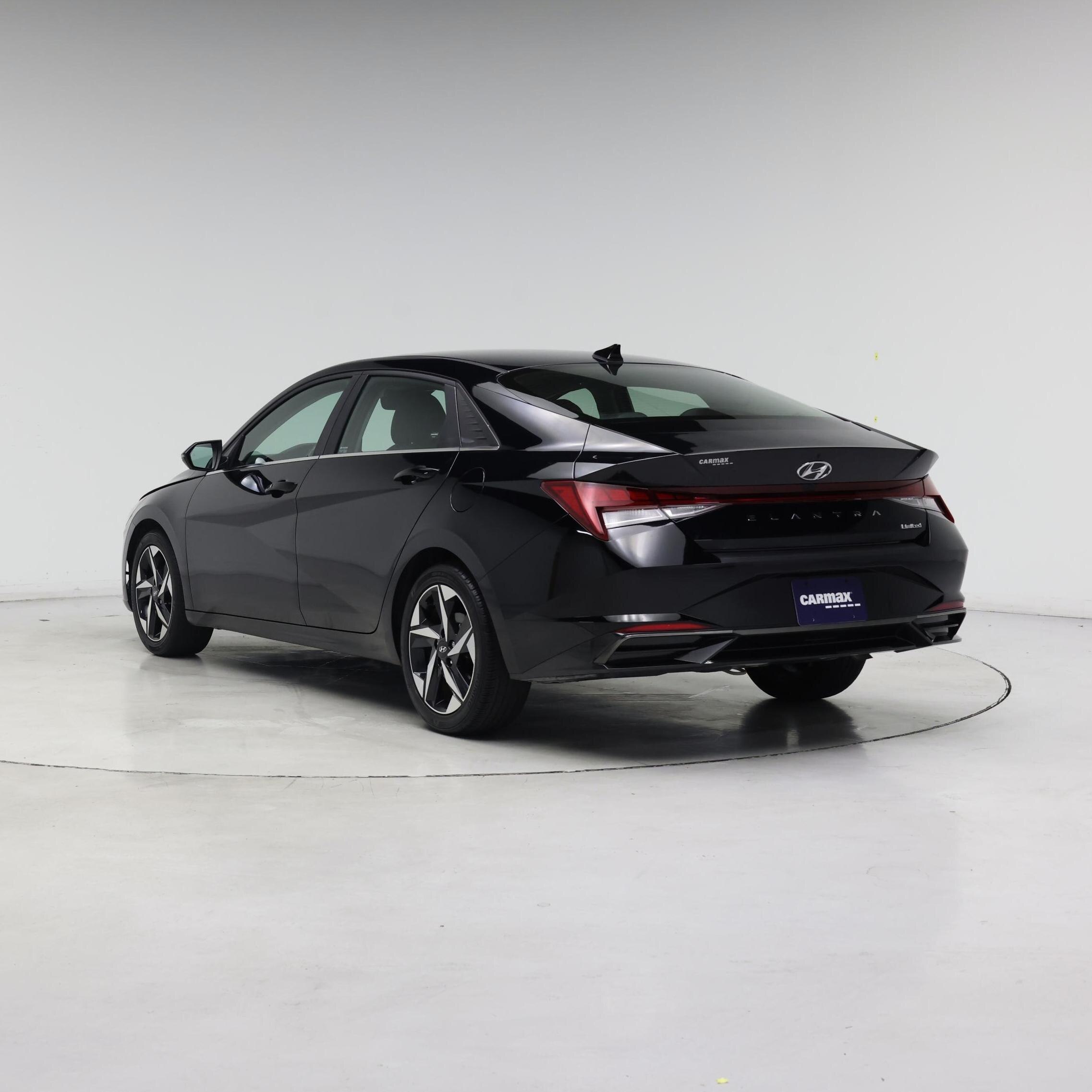 Thumbnail: 2023 Hyundai Elantra - 2