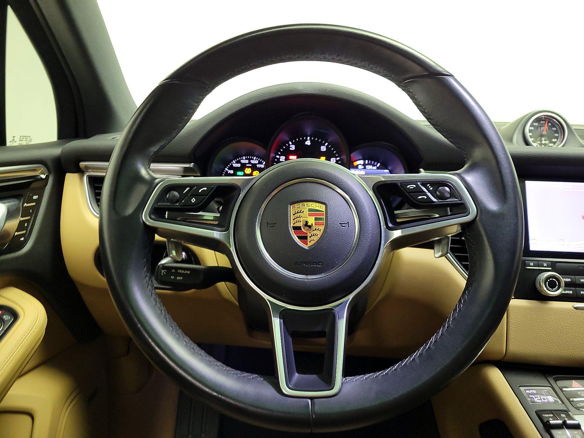 Thumbnail: 2018 Porsche Macan - 10